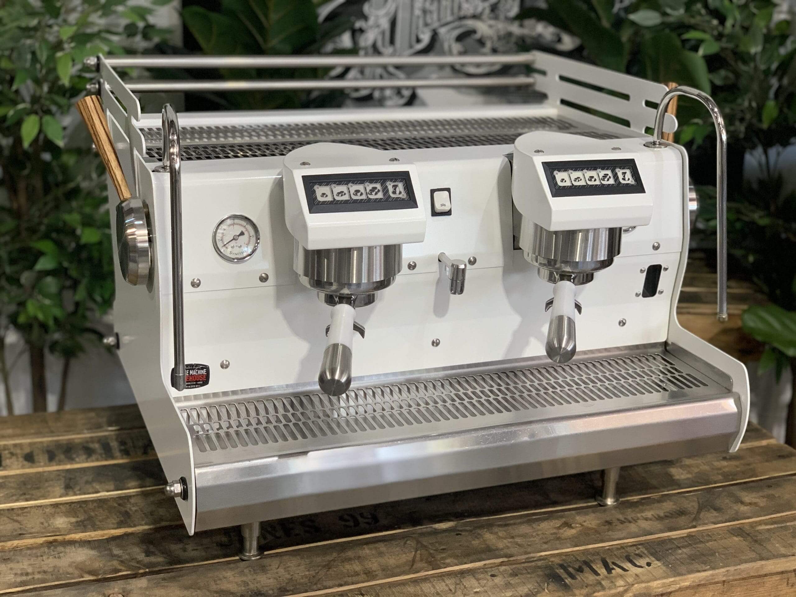 Synesso Sabre 2 Group White - Used