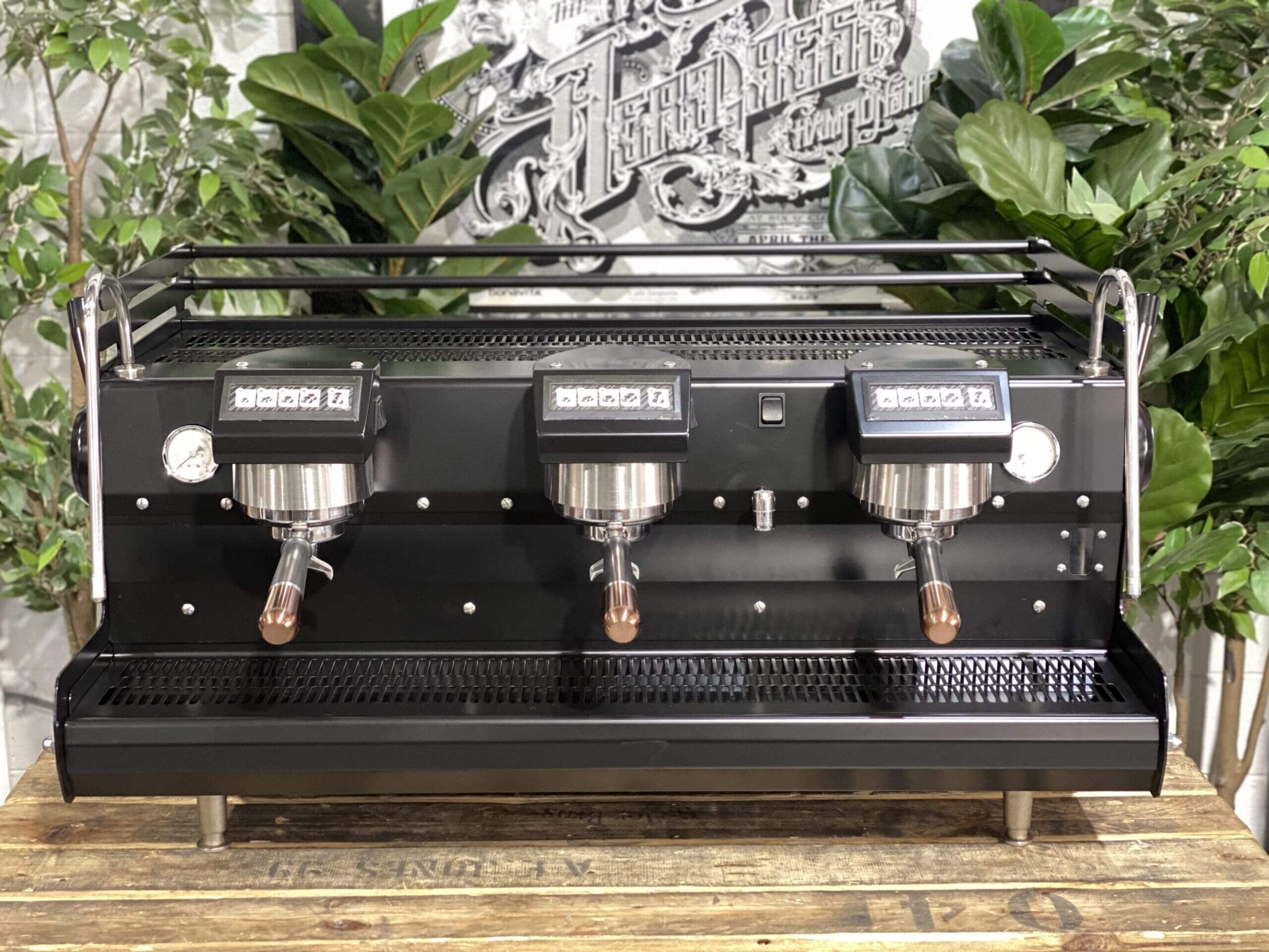 Synesso Sabre 3 Group Black & Bronze Handles - Used