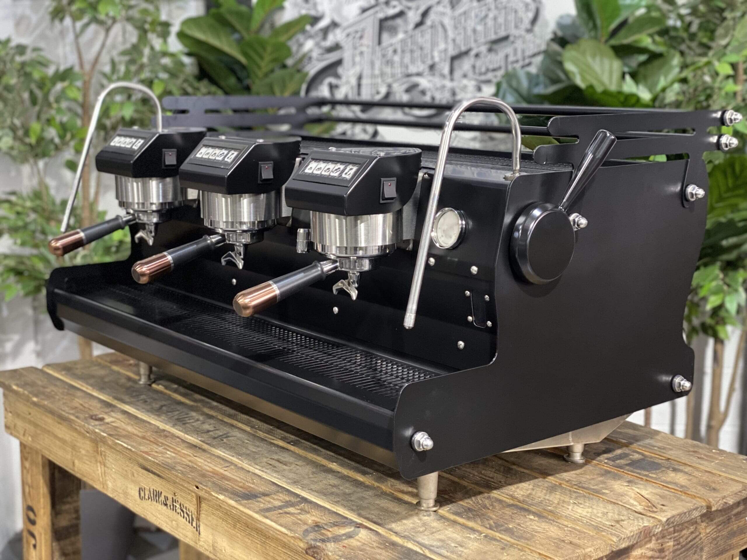 Synesso Sabre 3 Group Black & Bronze Handles - Used