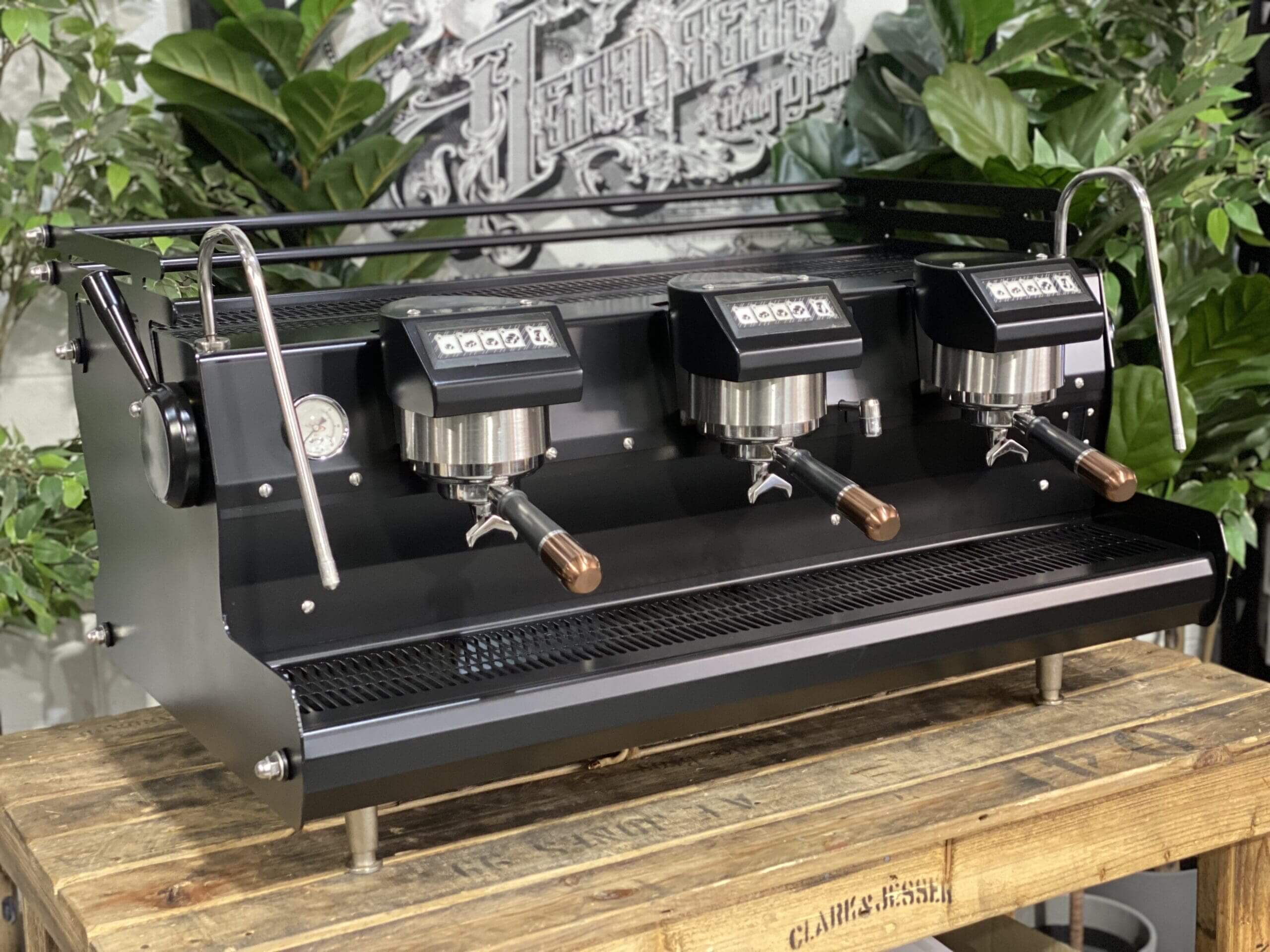 Synesso Sabre 3 Group Black & Bronze Handles - Used