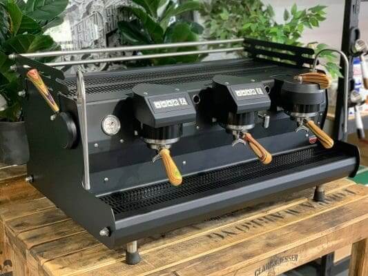 Synesso Sabre Hybrid 3 Group - Matte Black / Skateboard Timber Custom - Used