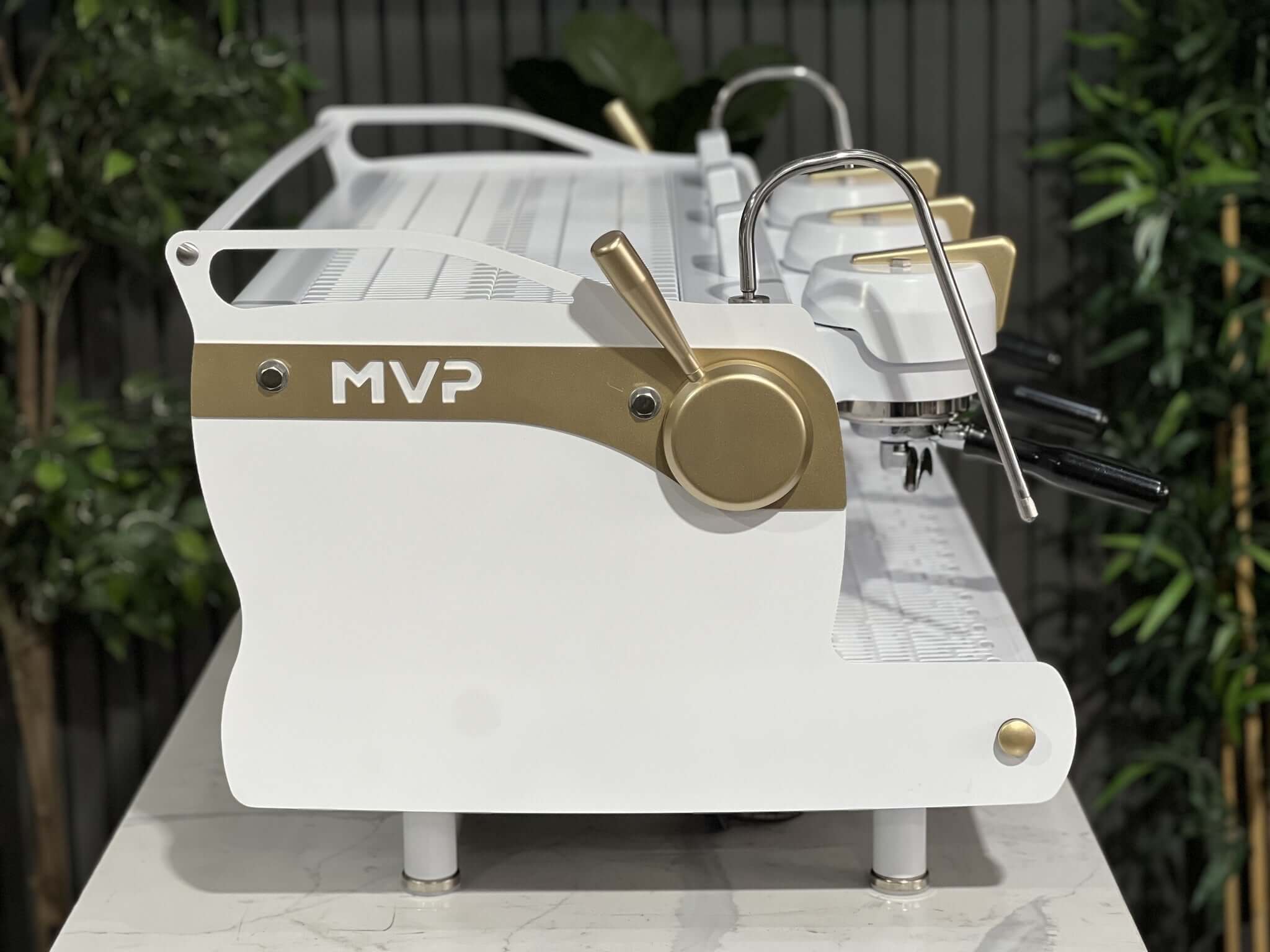 Synesso MVP 3 Group White & Gold - Used