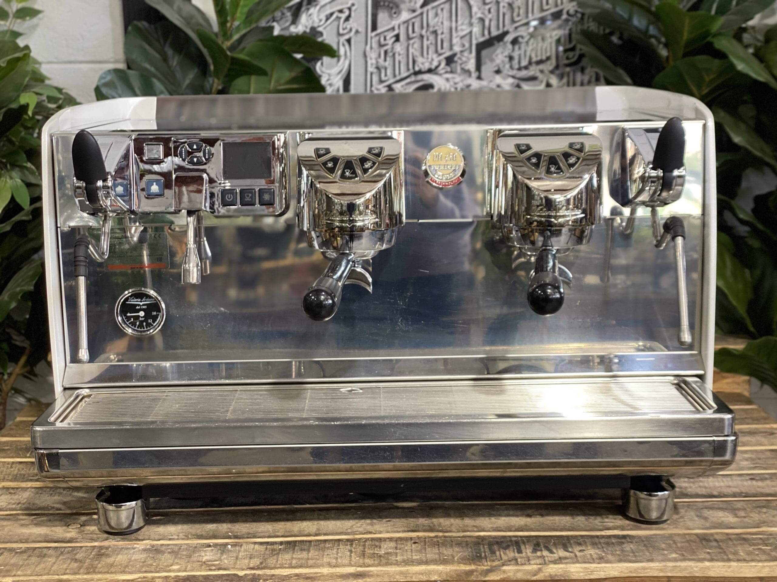 Victoria Arduino White Eagle 2 Group White & Stainless - Used