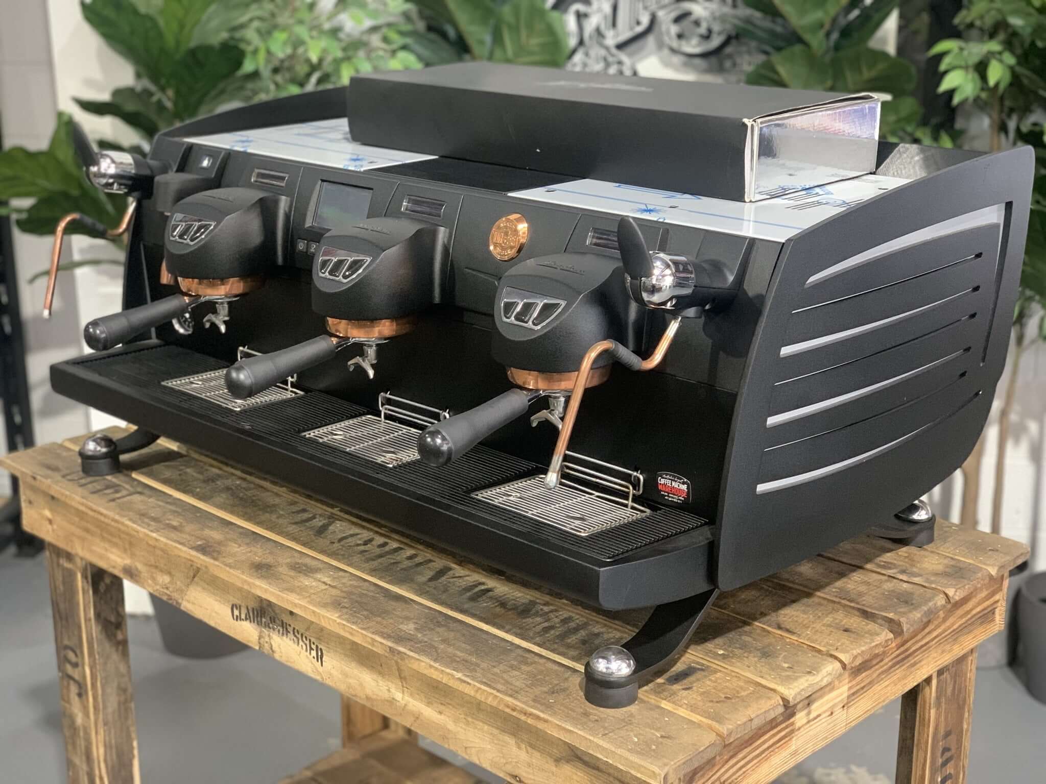 Victoria Arduino Black Eagle Gravimetric 3 Group Black & Copper