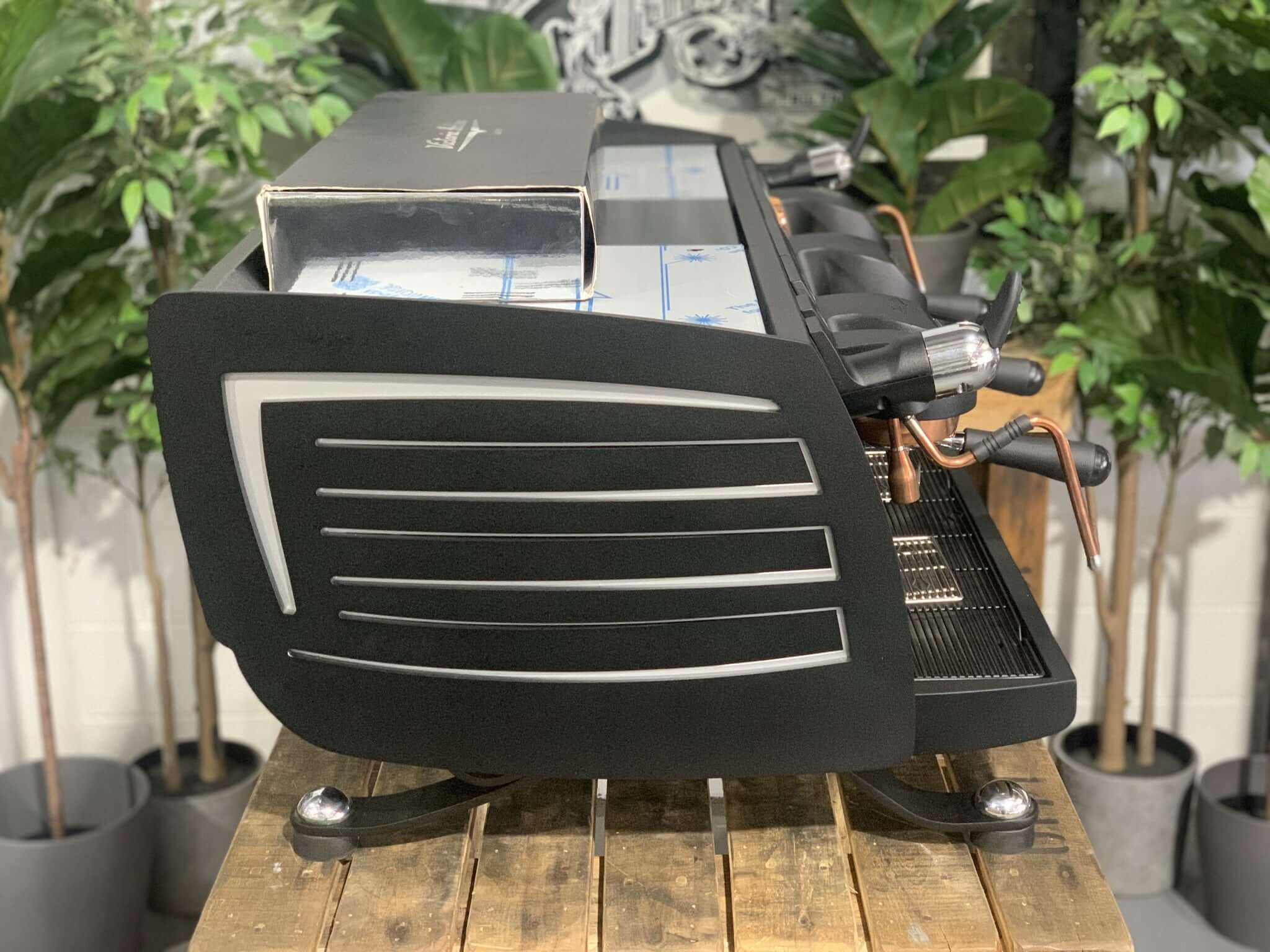 Victoria Arduino Black Eagle Gravimetric 3 Group Black & Copper