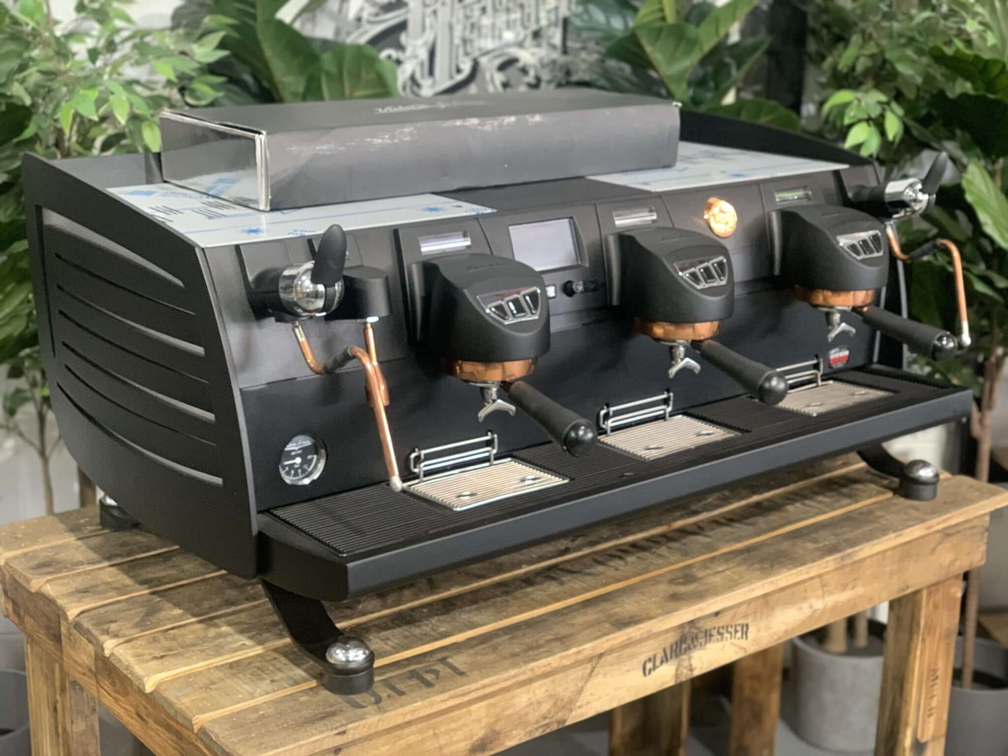 Victoria Arduino Black Eagle Gravimetric 3 Group Black & Copper