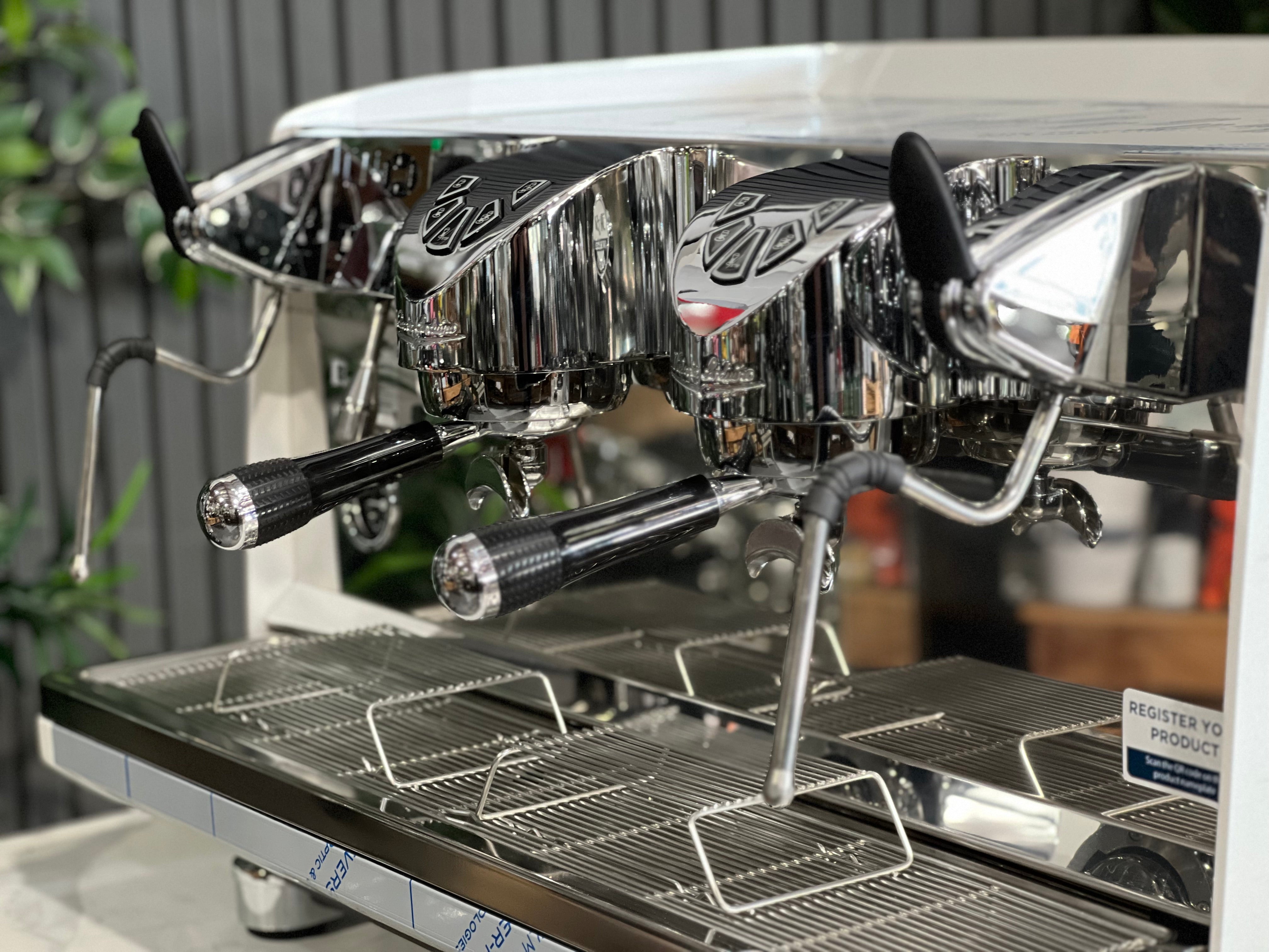 Victoria Arduino White Eagle Digit 2 Group Espresso Coffee Machine White & Stainless Brand New