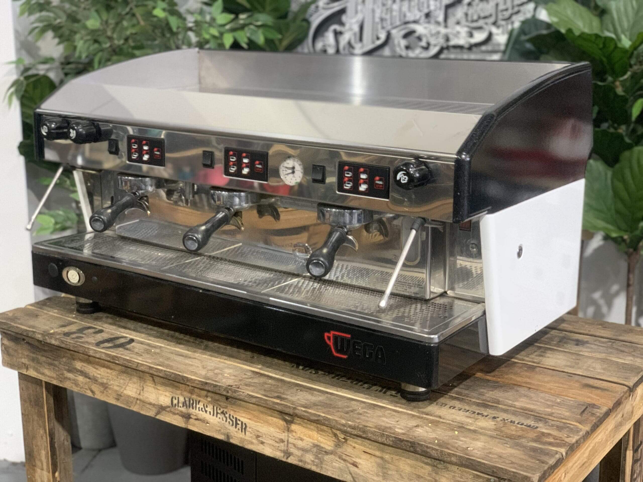 Wega Atlas 3 Group Black & White - Used