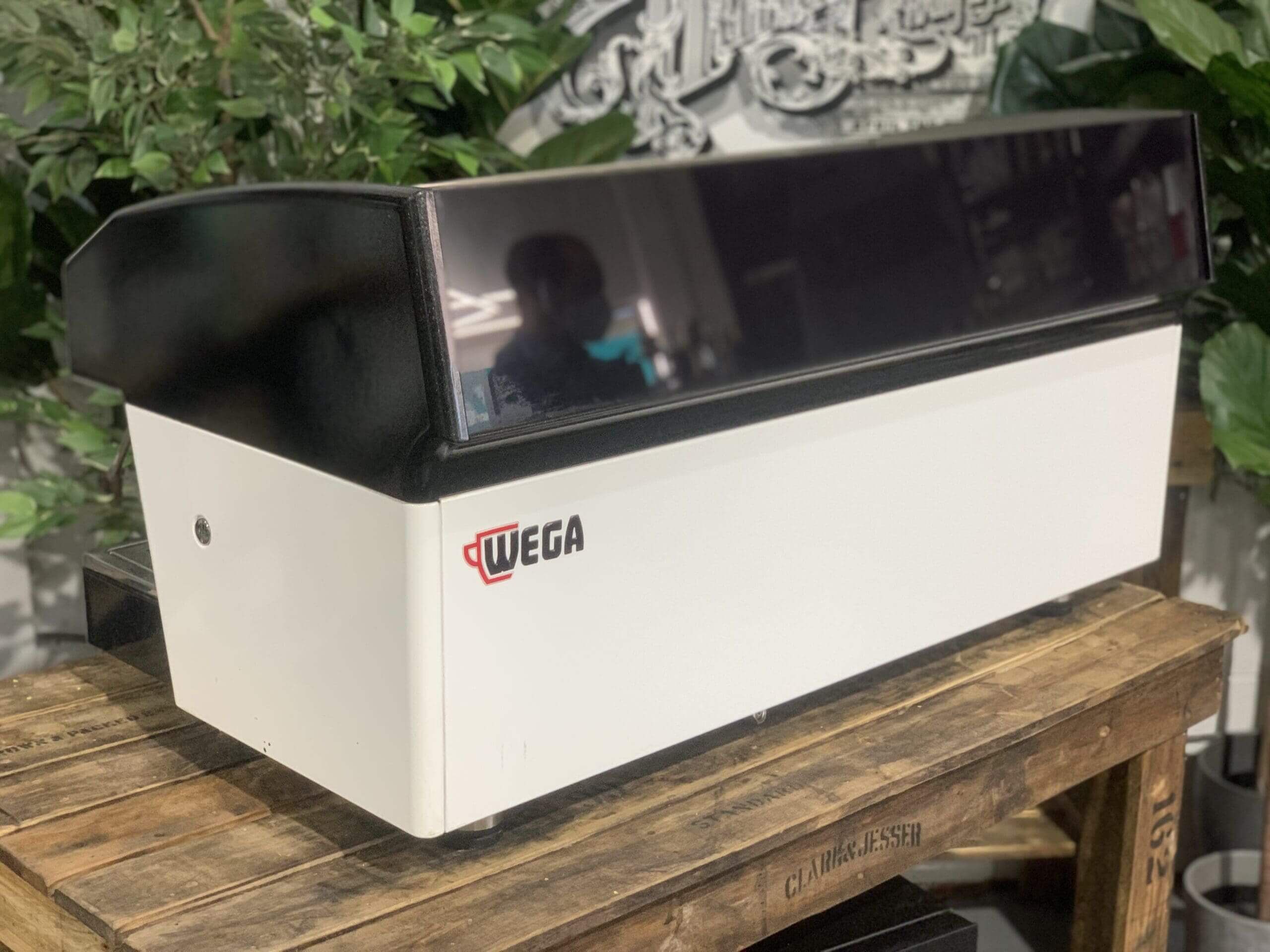 Wega Atlas 3 Group Black & White - Used