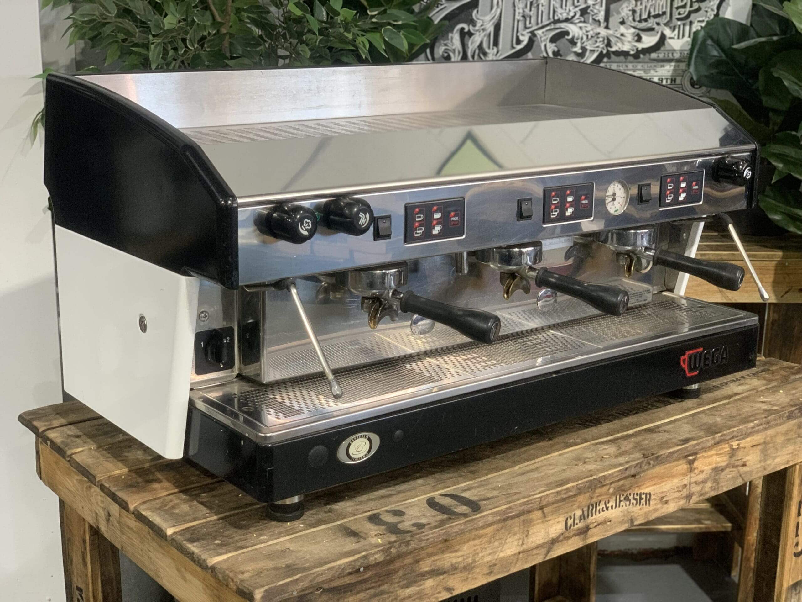 Wega Atlas 3 Group Black & White - Used