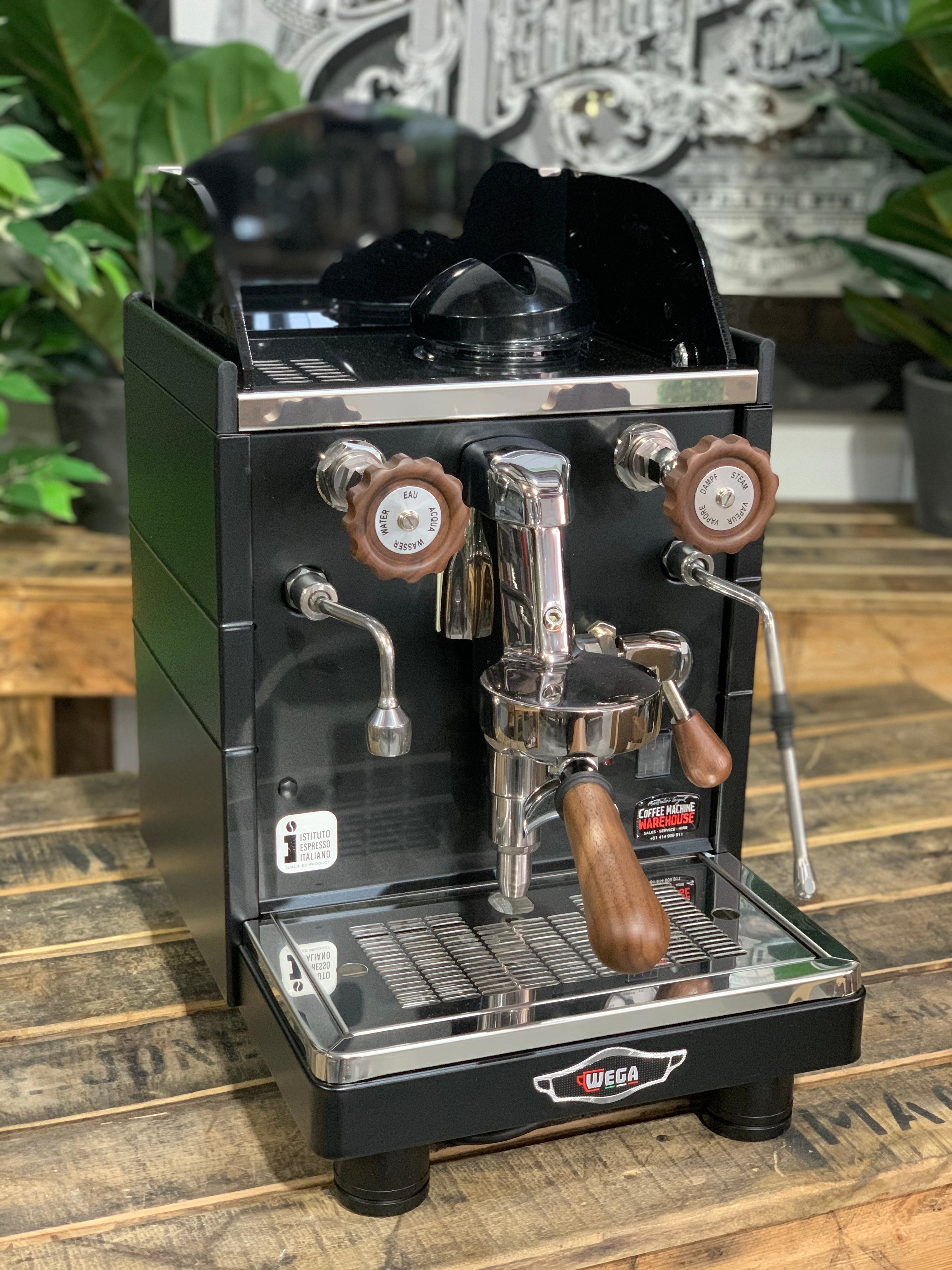 Wega Mininova Classic 1 Group Black & Wooden Accents - Used