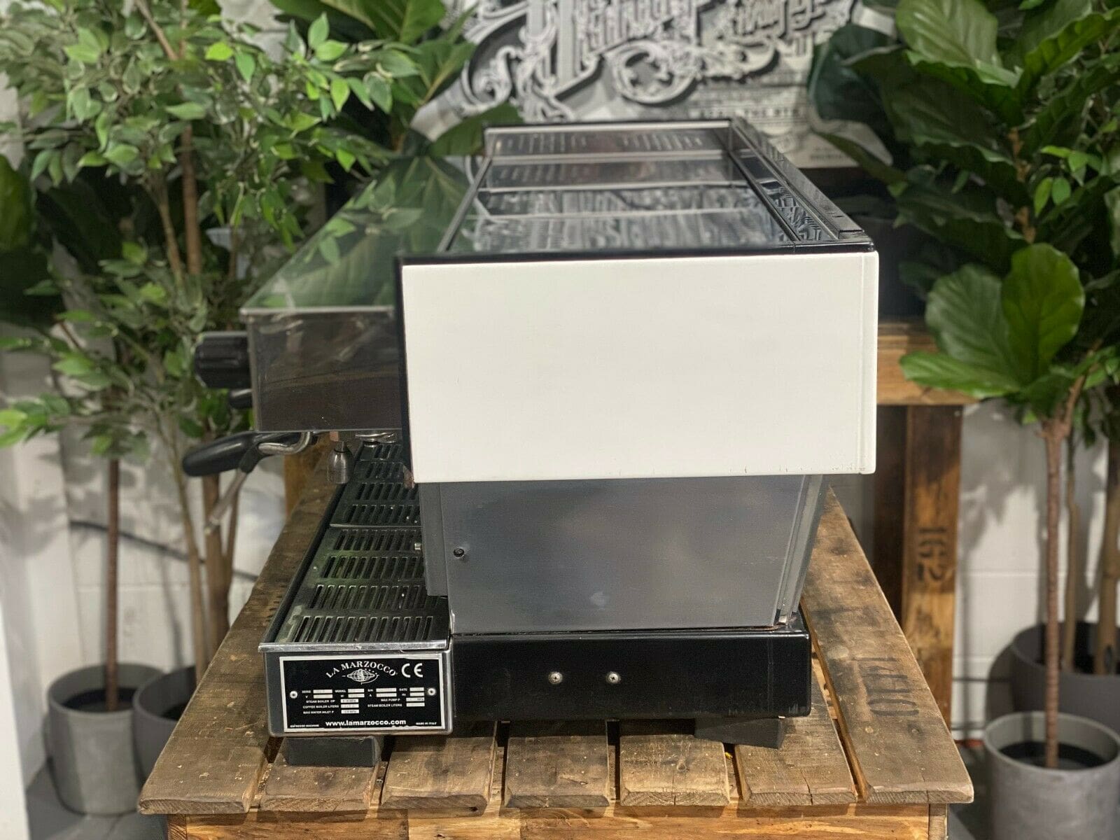 La Marzocco Linea Classic 4 Group Coffee Machine White - Used