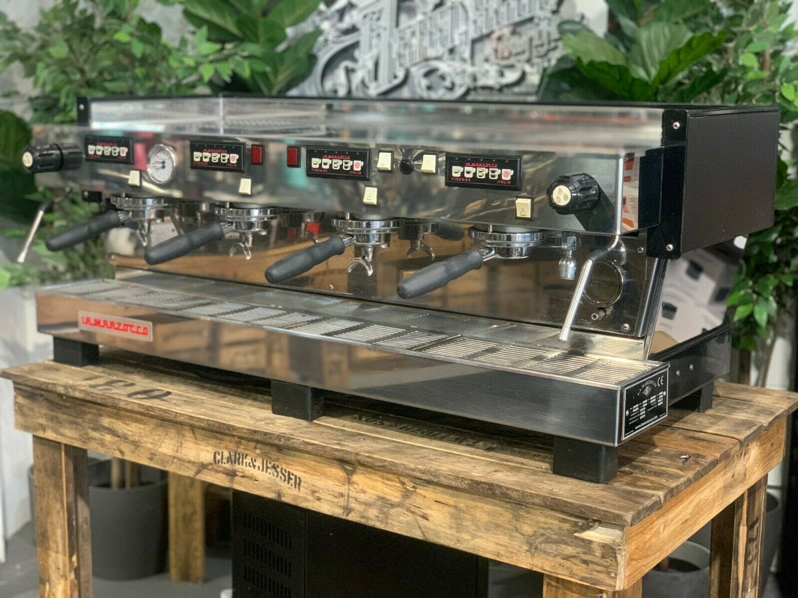 La Marzocco Linea Classic 4 Group Coffee Machine Black & Stainless Steel - Used