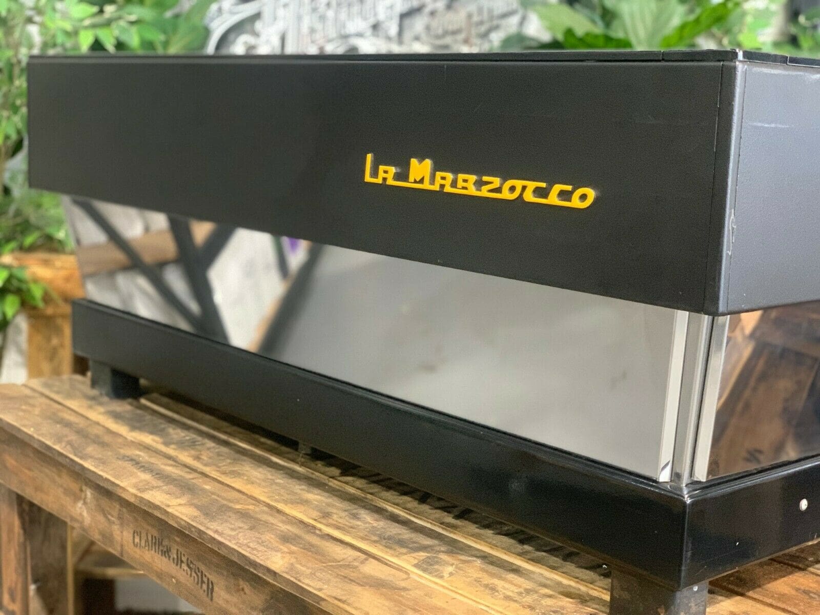 La Marzocco Linea Classic 4 Group Coffee Machine Black & Stainless Steel - Used