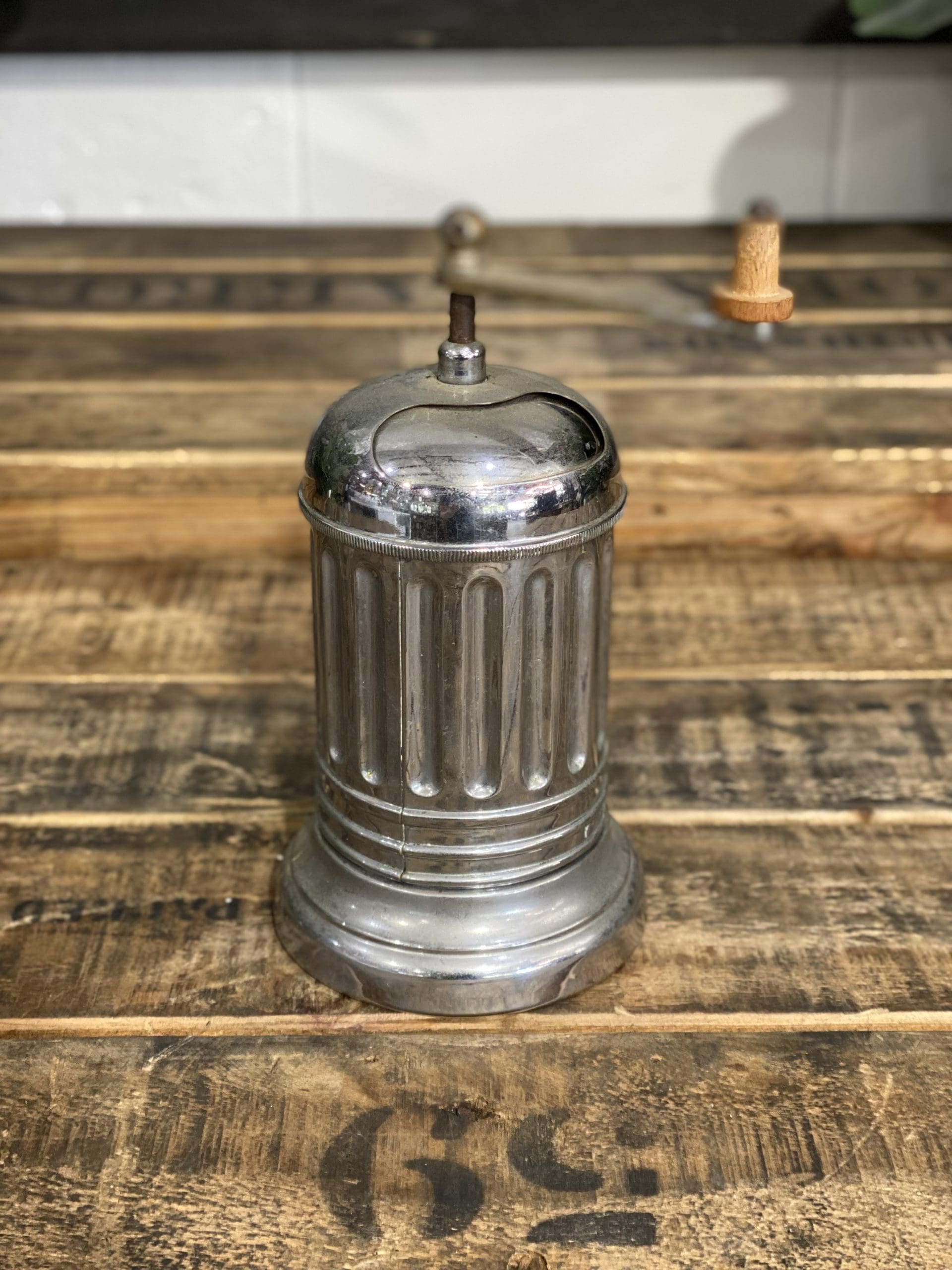 #157 Tre Spade Cylindrical Shape Stainless Steel Hand Coffee Grinder