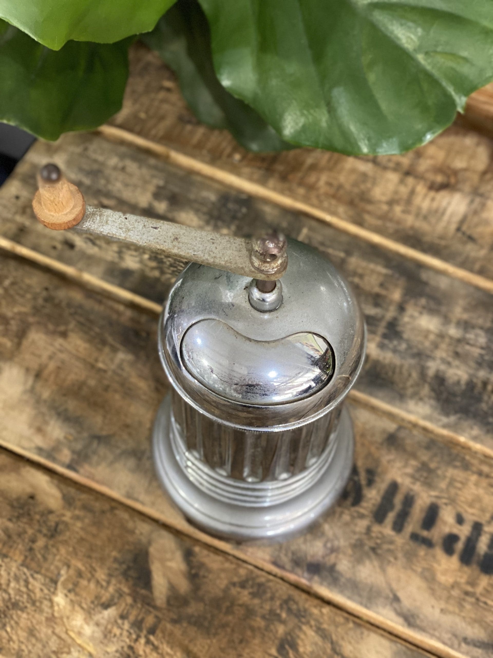 #157 Tre Spade Cylindrical Shape Stainless Steel Hand Coffee Grinder