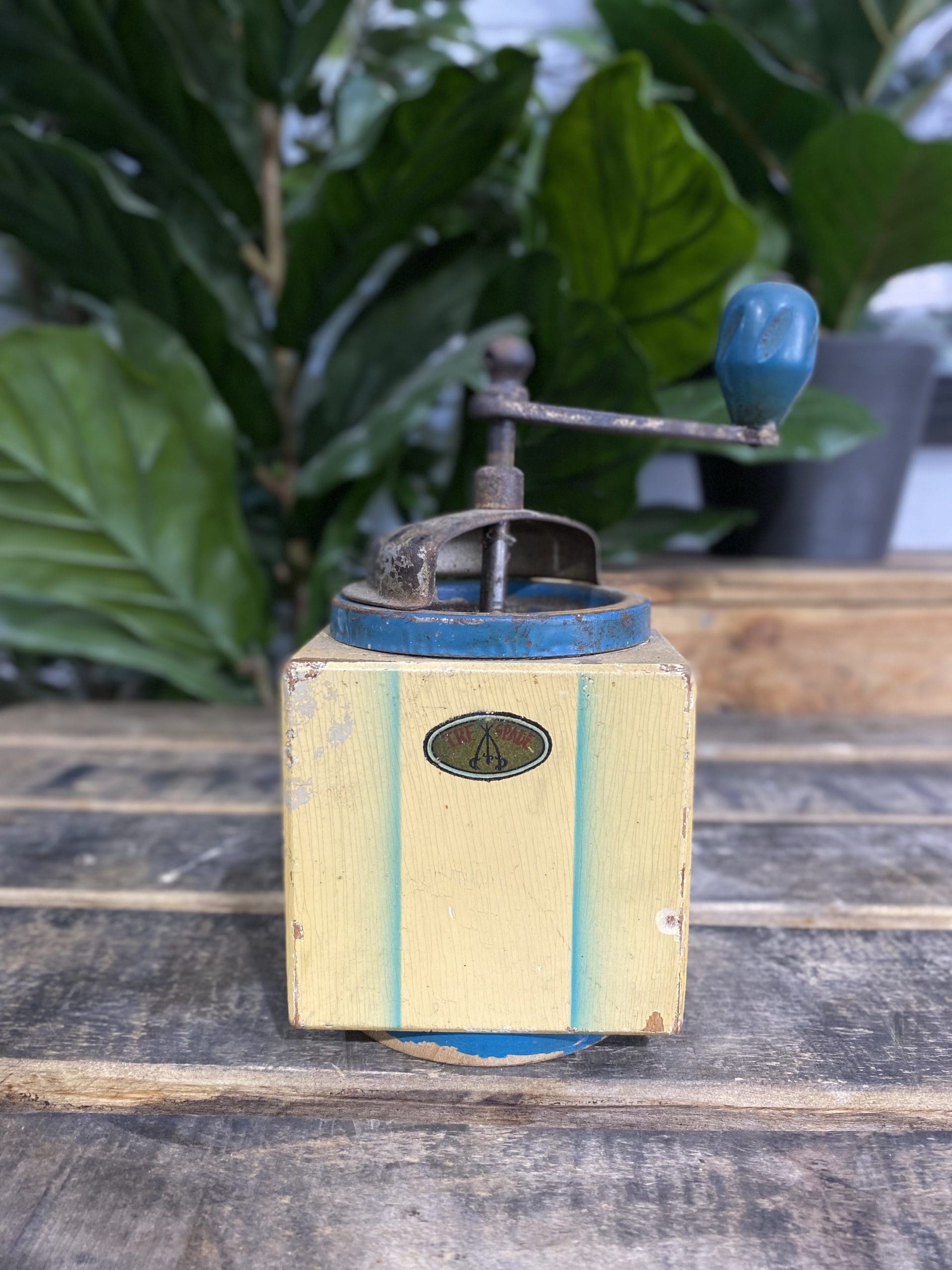 1930’s Working Tre Spade Wooden Hand Coffee Grinder