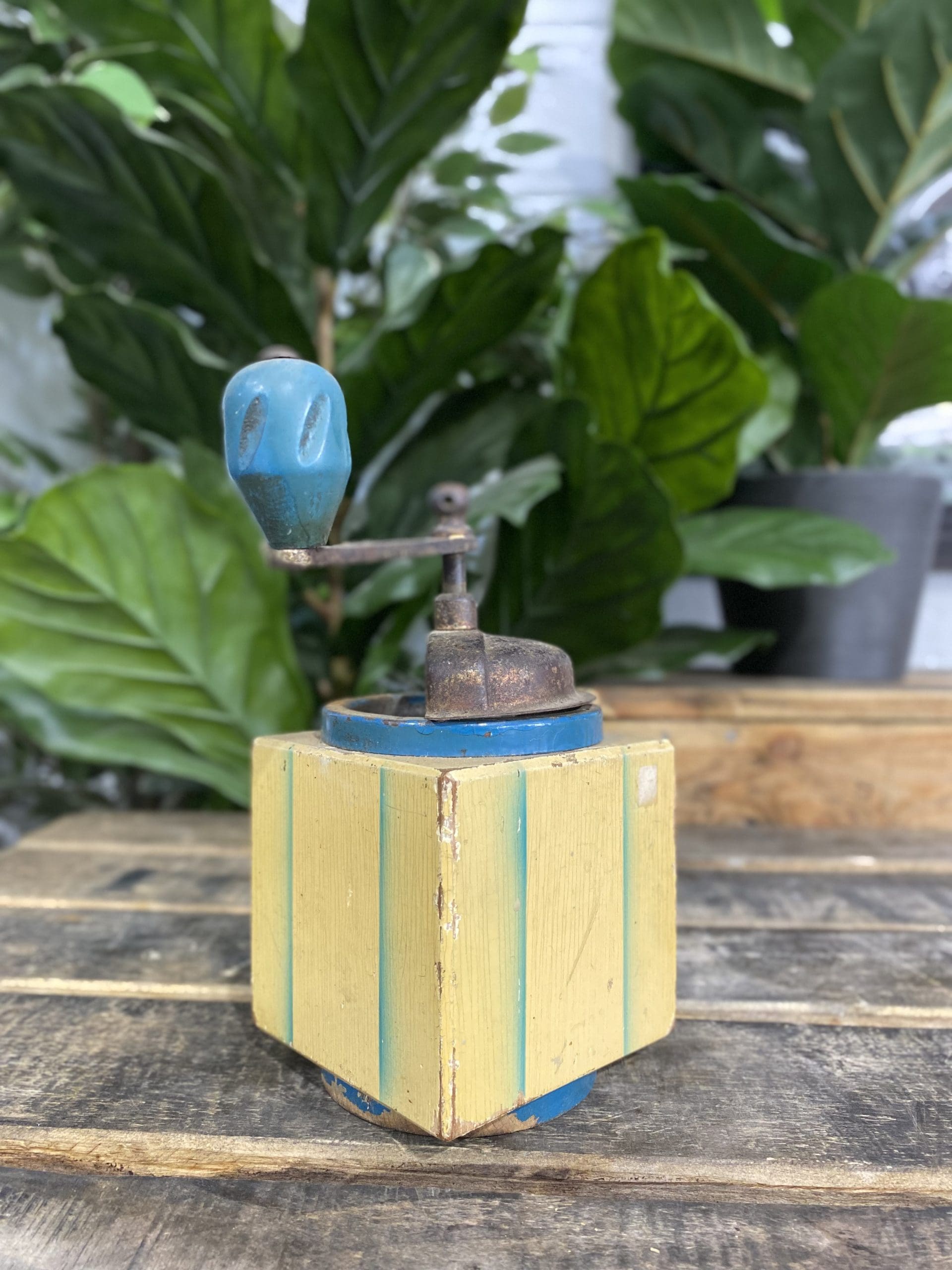 1930’s Working Tre Spade Wooden Hand Coffee Grinder