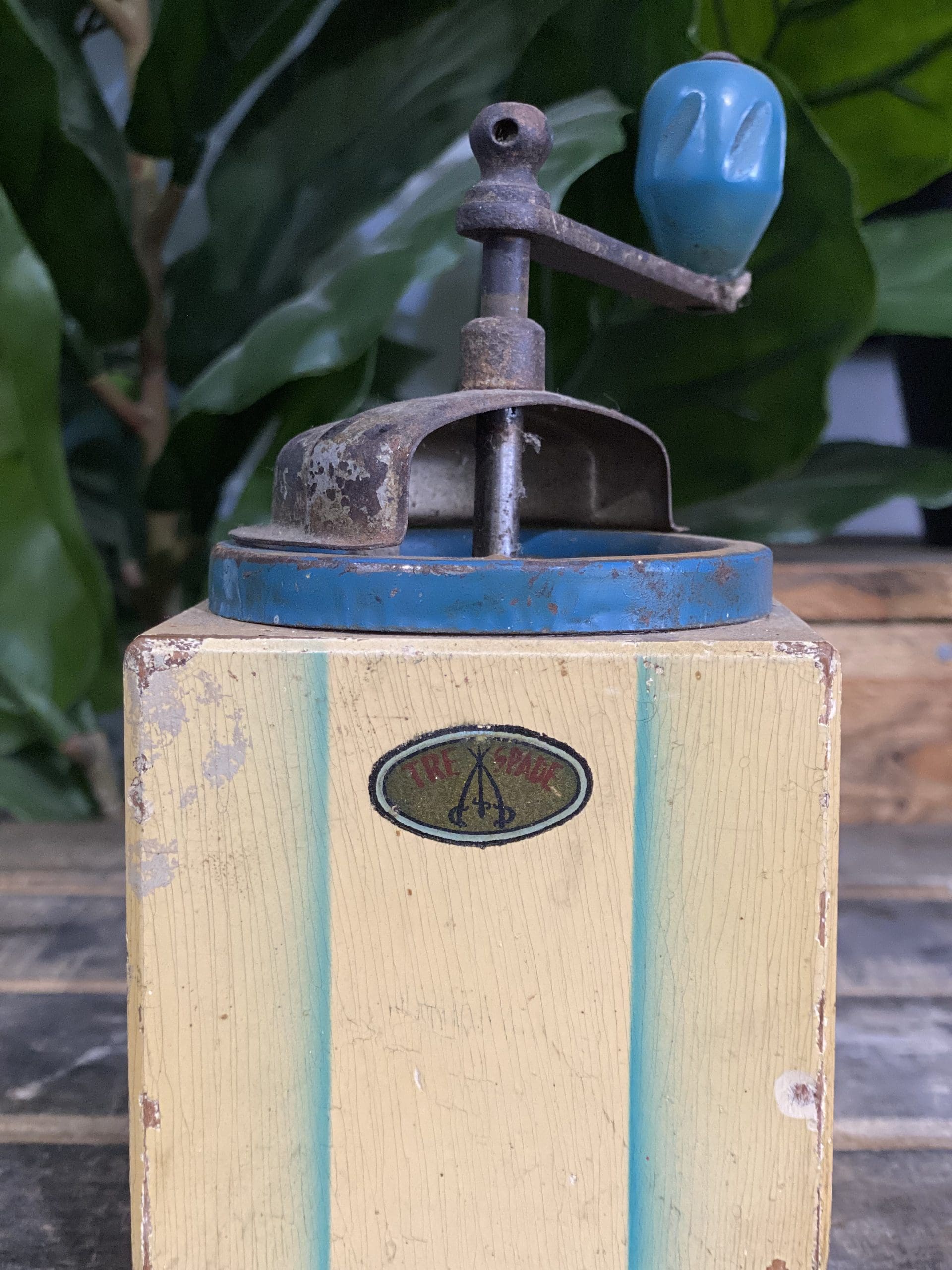 1930’s Working Tre Spade Wooden Hand Coffee Grinder