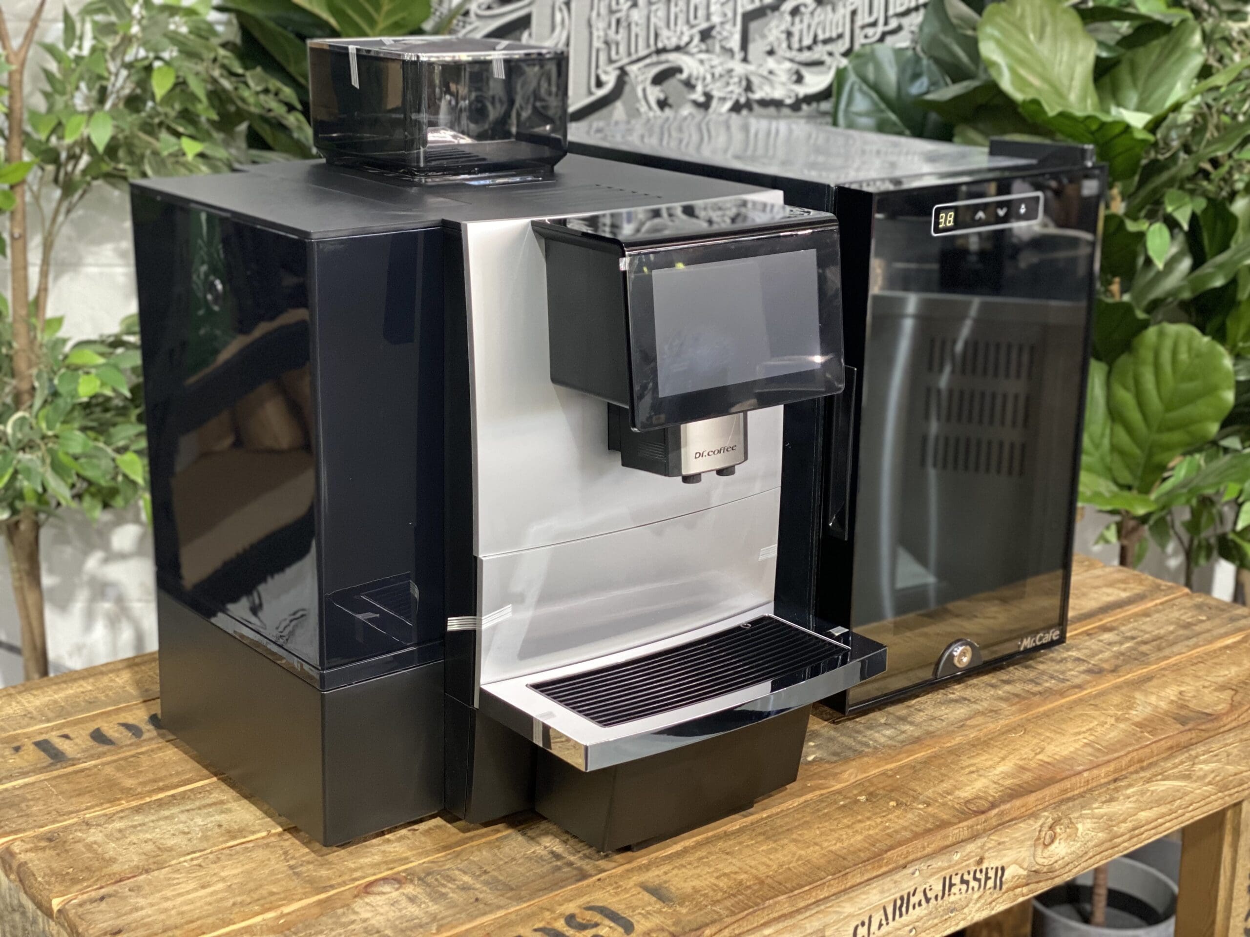 Dr Coffee F11 Big Fully Automatic with Fridge Black - New