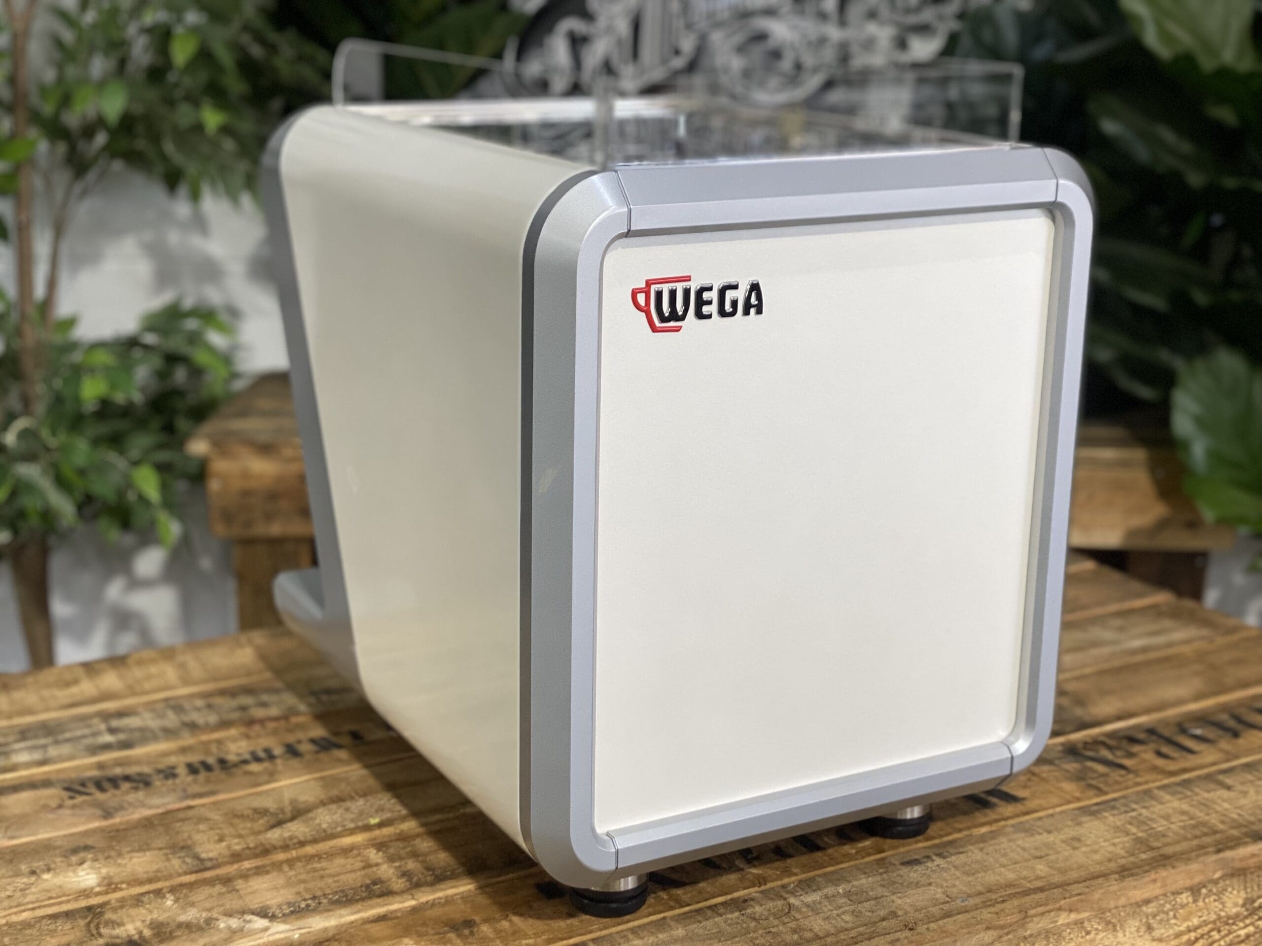 Wega IO 1 Group White -New