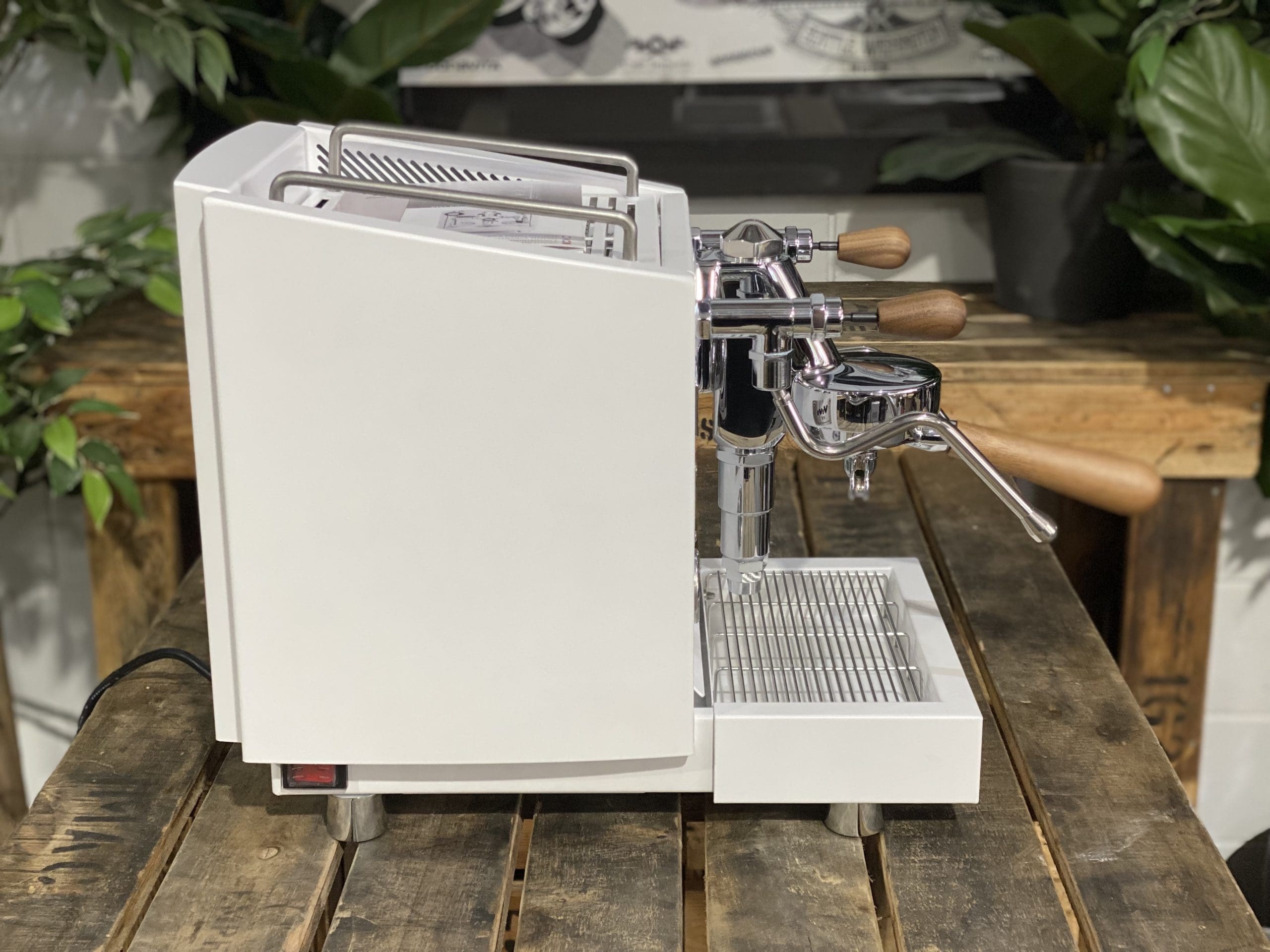 Izzo Vivi PID  1 Group  Casa Espresso White & Timber  - New