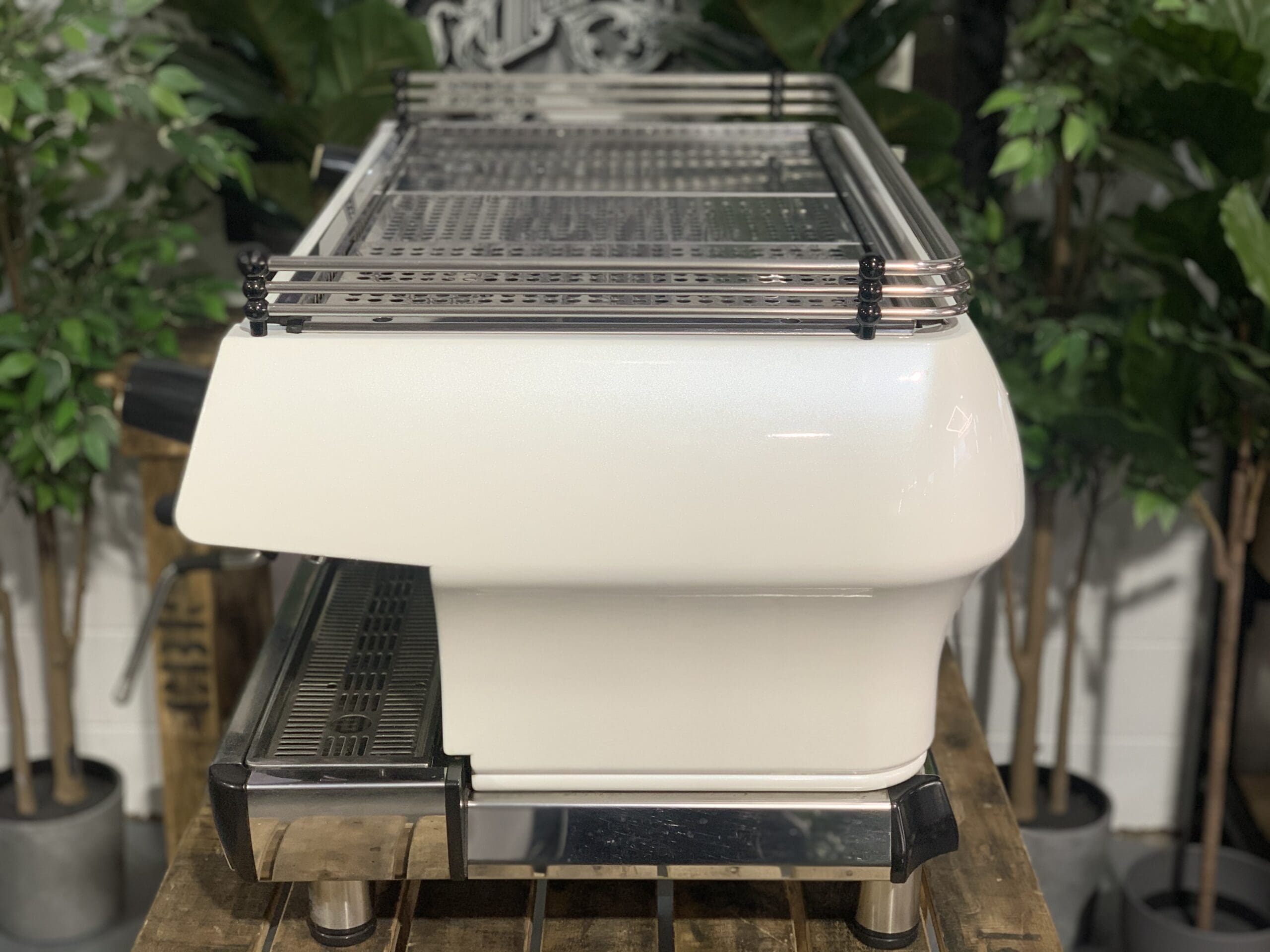 La  Marzocco FB80 3 Group Pearl White