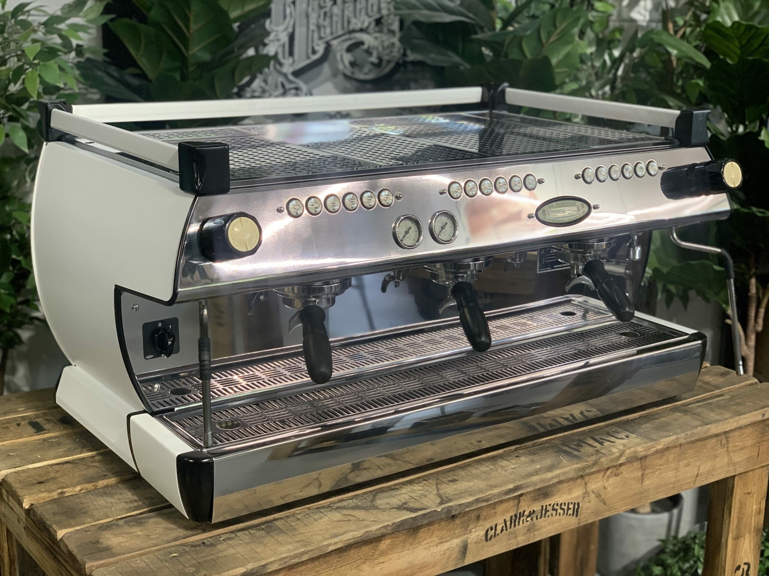 La Marzocco GB5 3 Group White Black