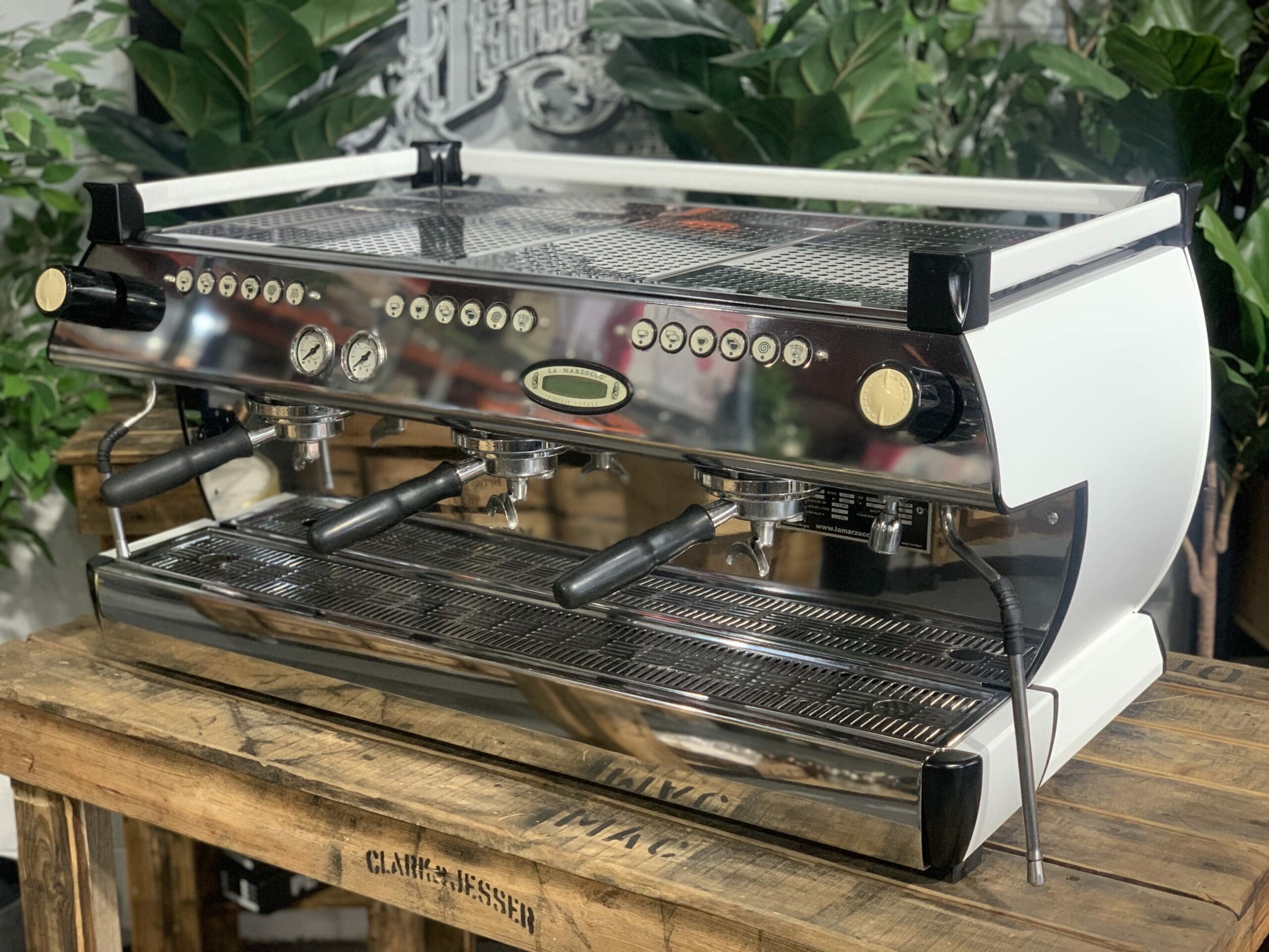 La Marzocco GB5 3 Group White Black