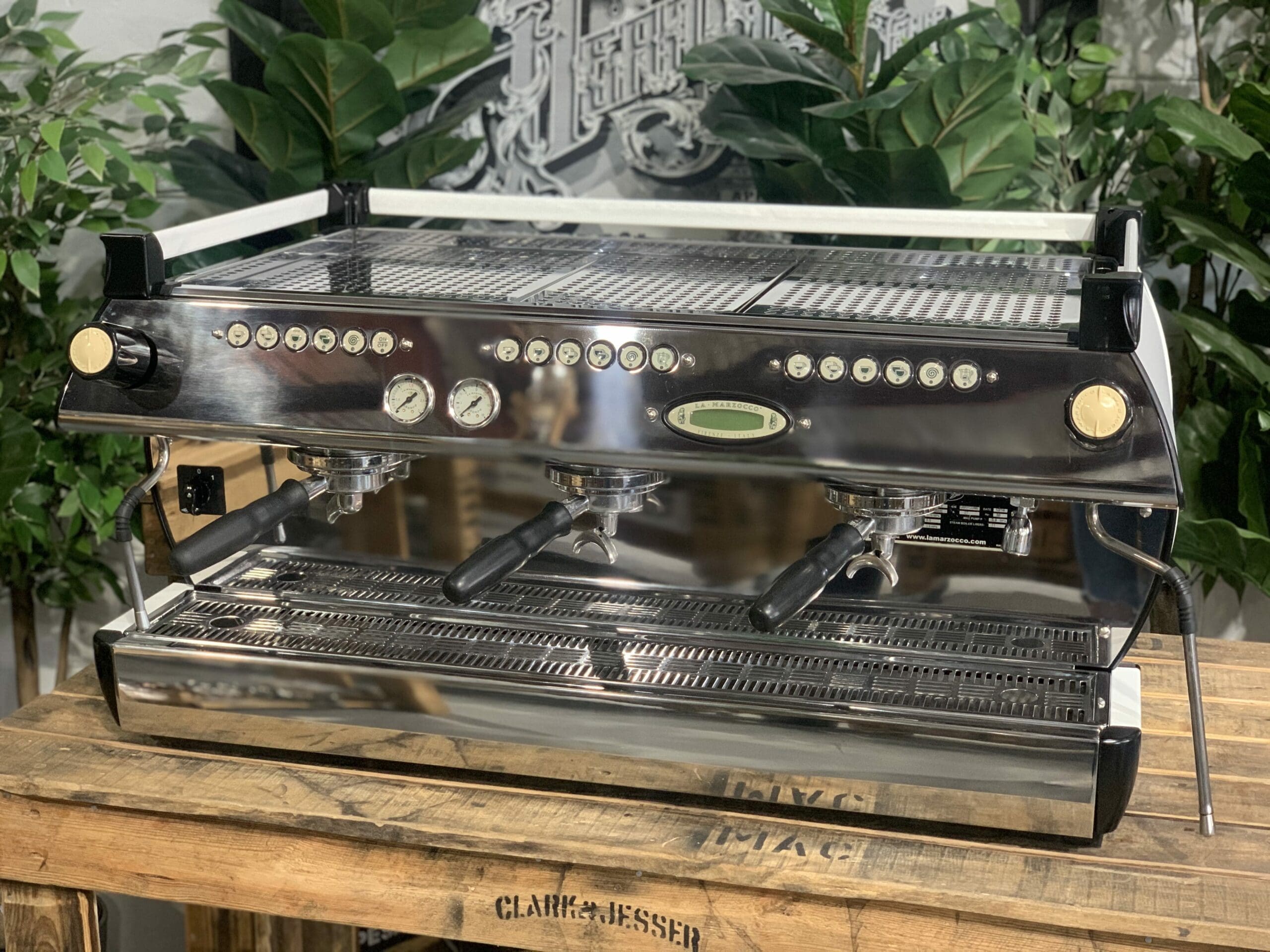 La Marzocco GB5 3 Group White Black