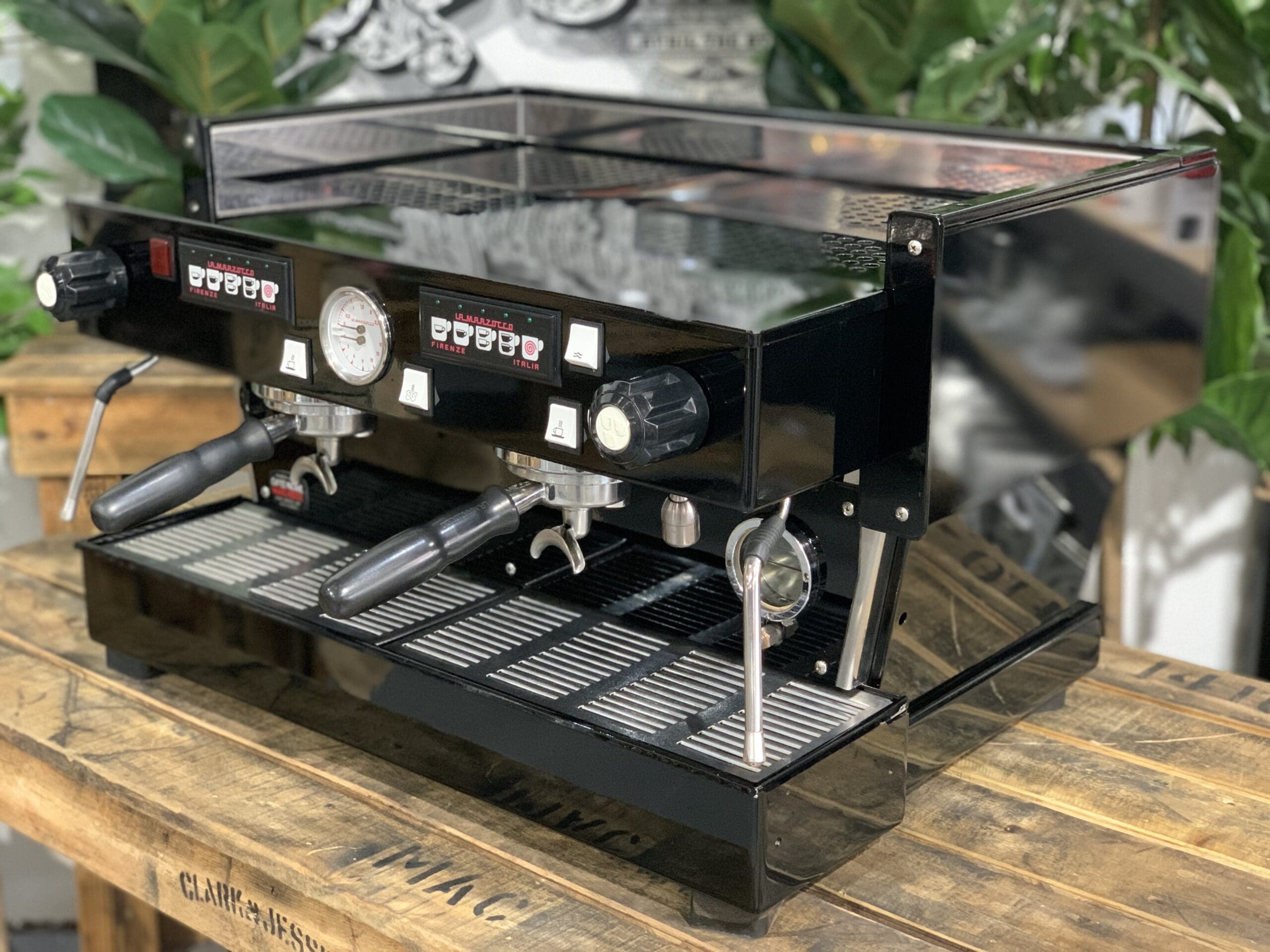 La Marzocco Linea Classic 2 Group Custom Gloss Black