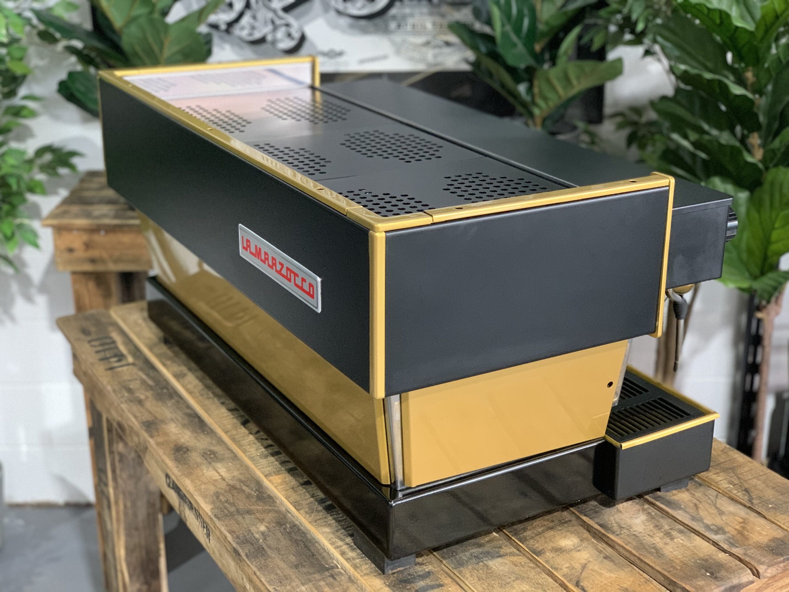 La Marzocco Linea Classic 3 Group Black & Gold