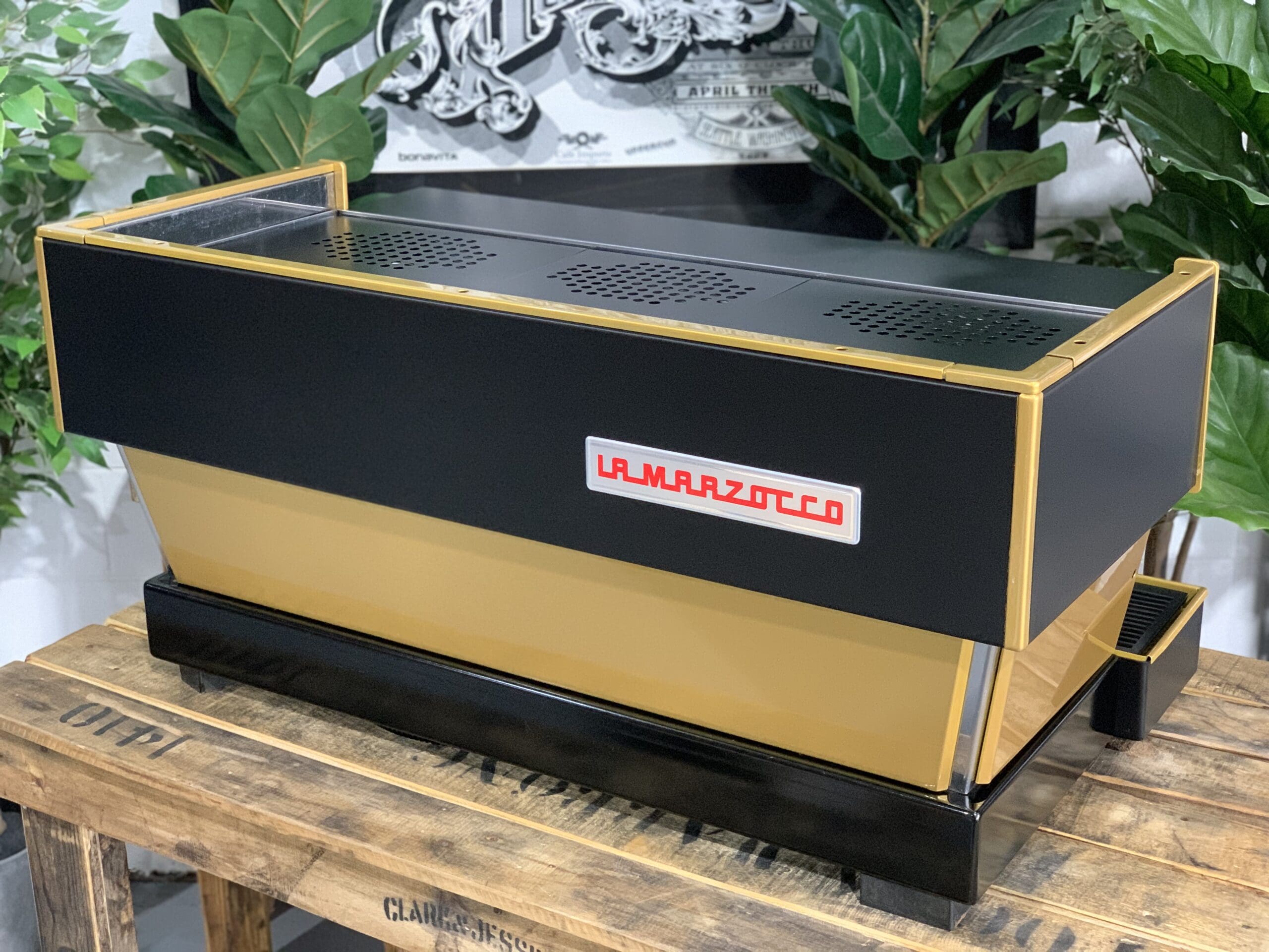 La Marzocco Linea Classic 3 Group Black & Gold