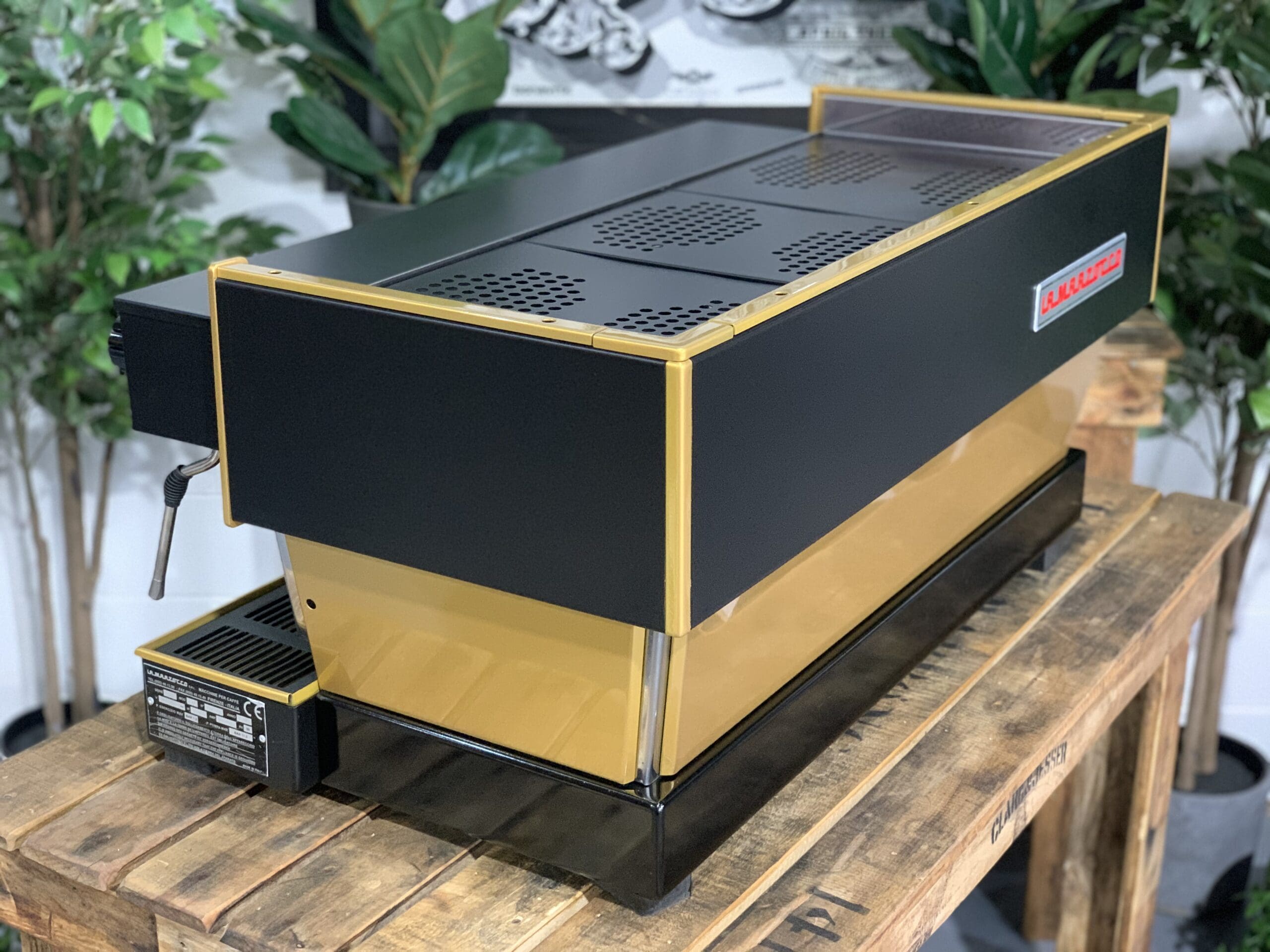 La Marzocco Linea Classic 3 Group Black & Gold