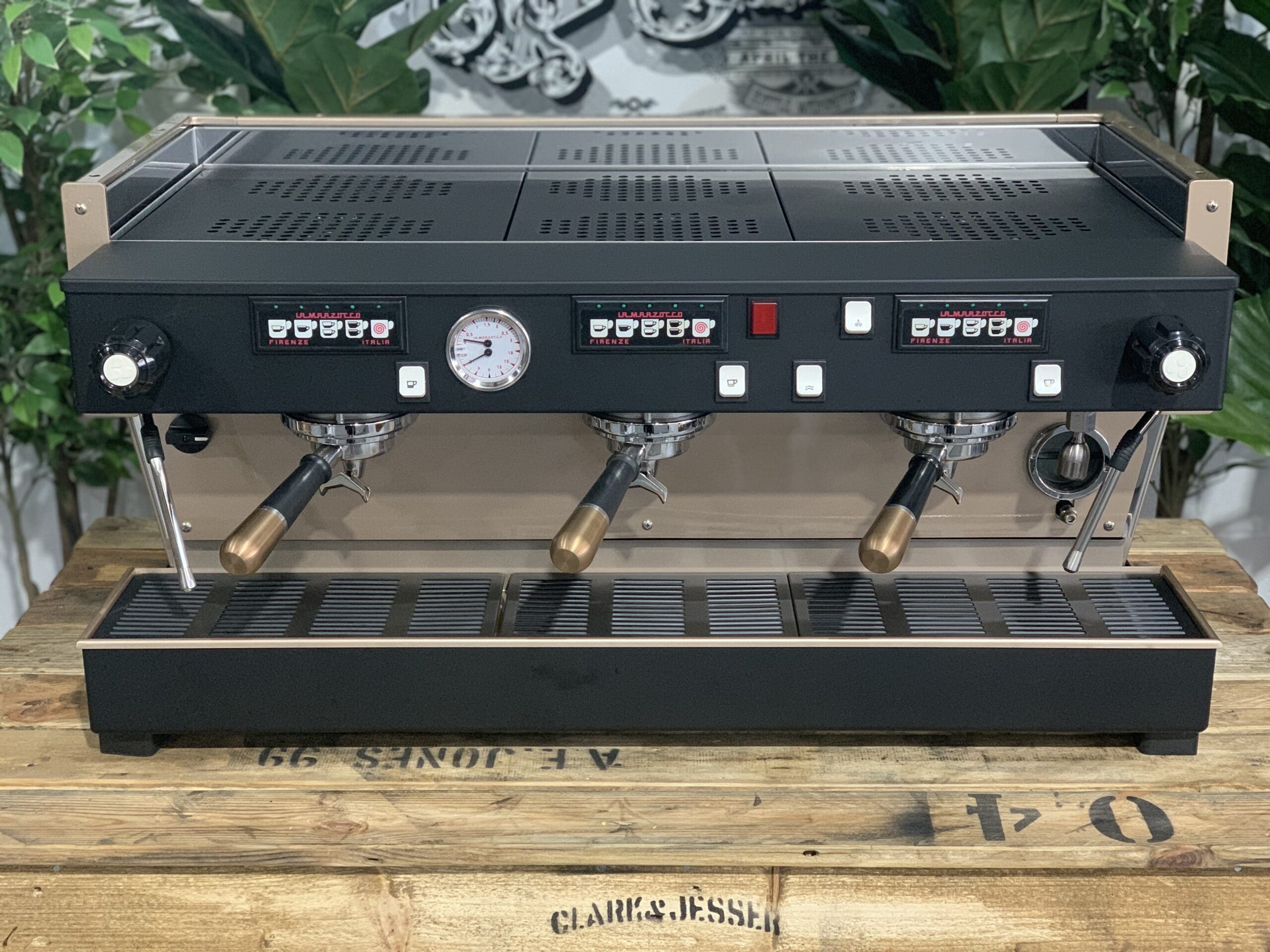 La Marzocco Linea Classic 3 Group Black & Rose Gold