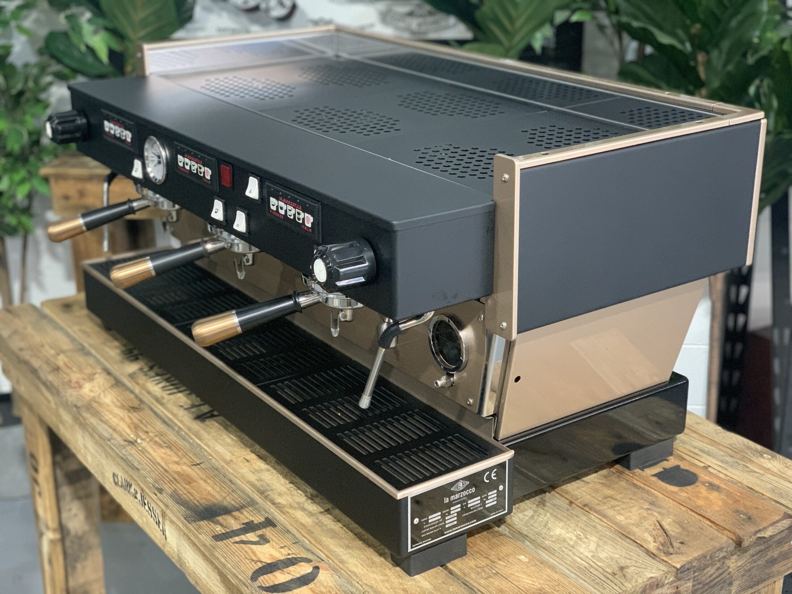 La Marzocco Linea Classic 3 Group Black & Rose Gold