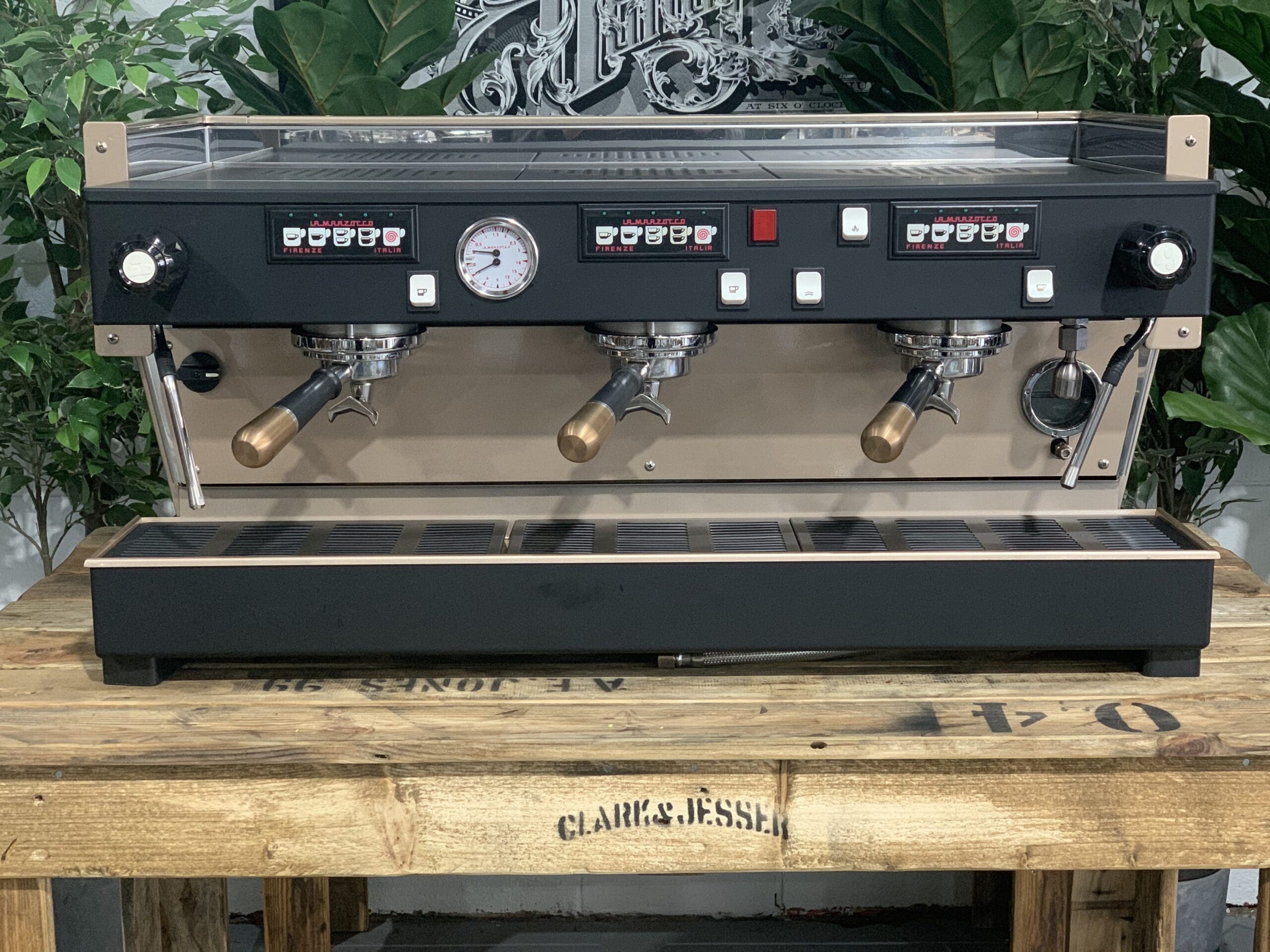 La Marzocco Linea Classic 3 Group Black & Rose Gold