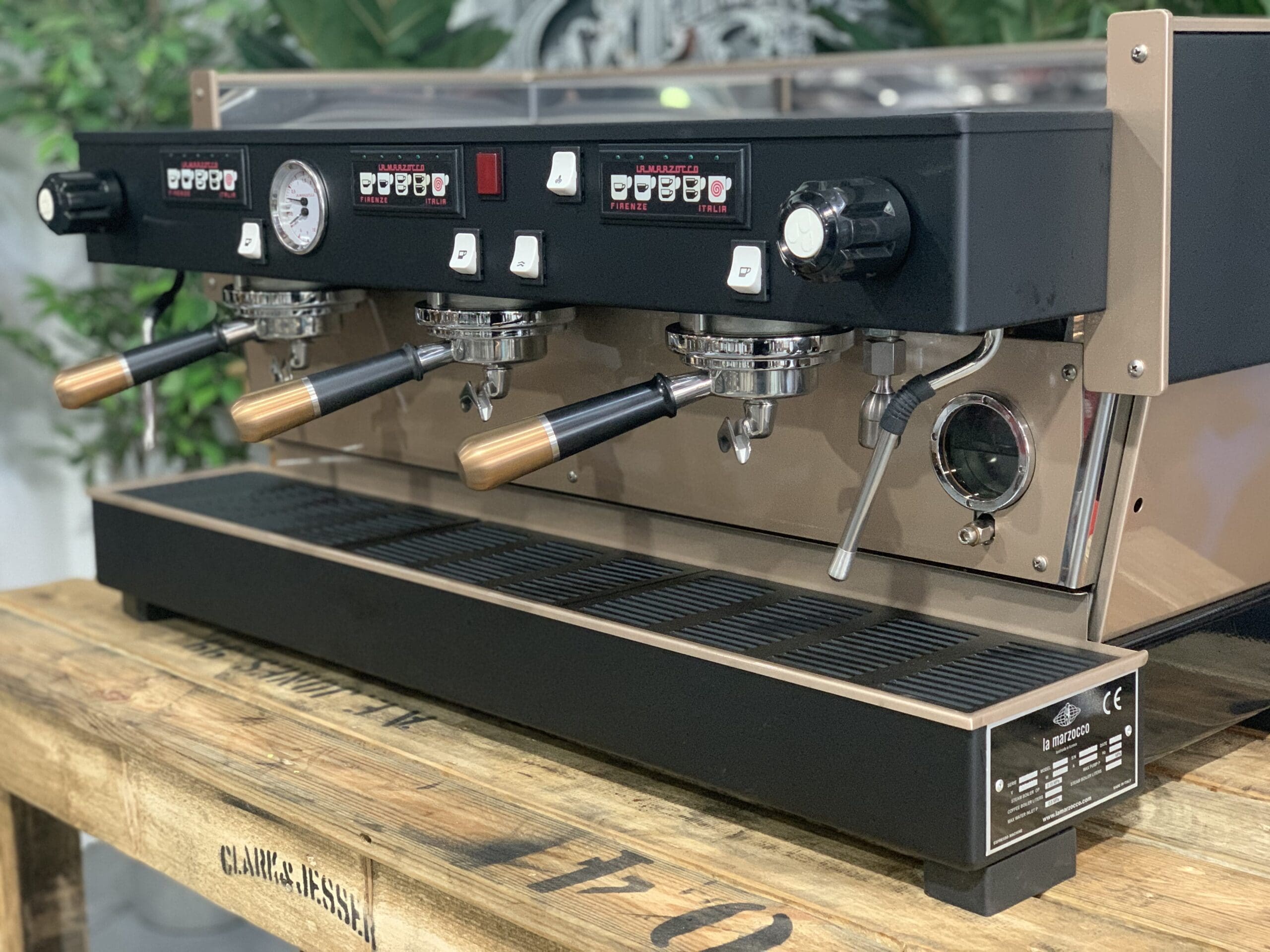 La Marzocco Linea Classic 3 Group Black & Rose Gold