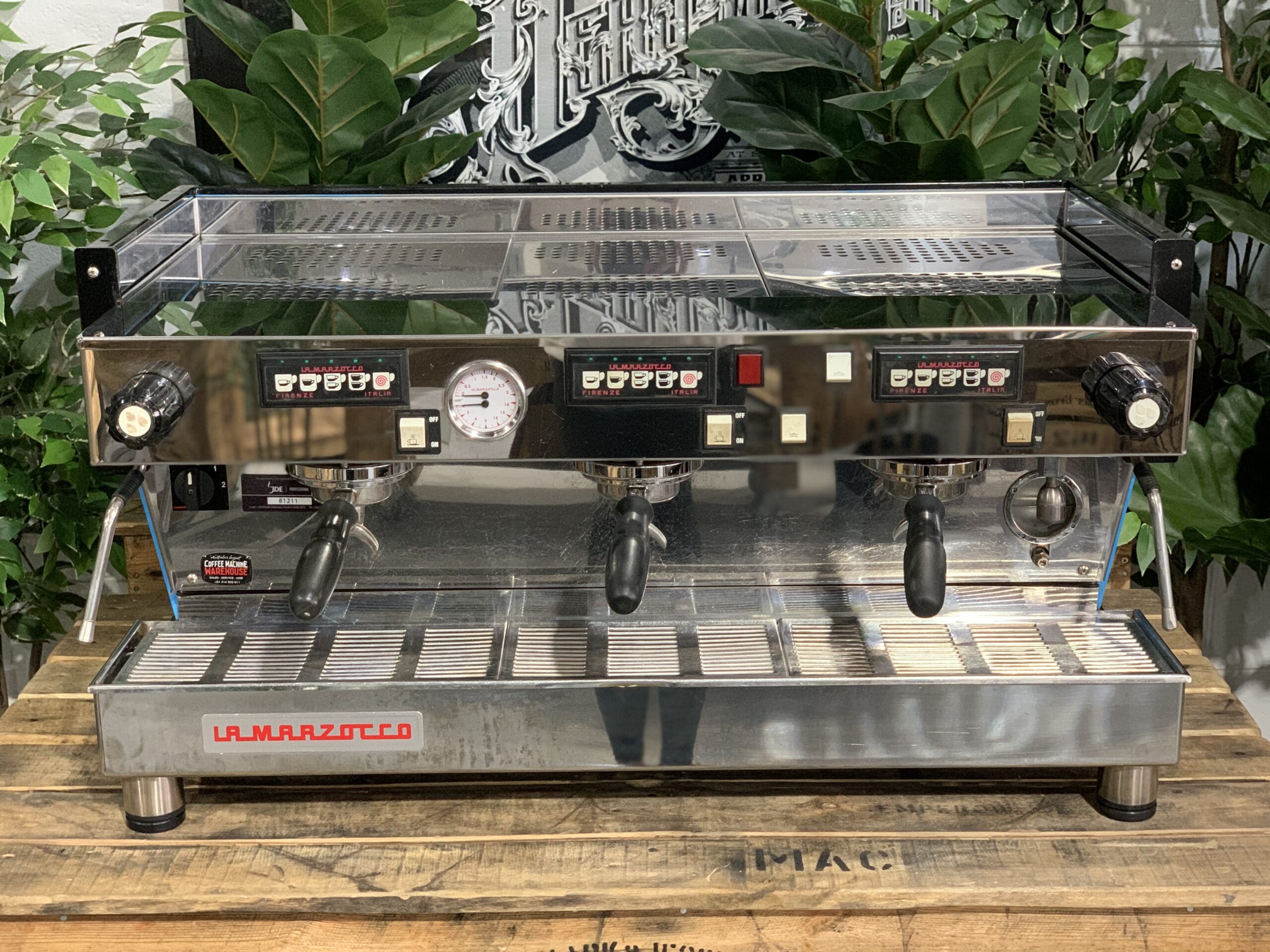 La  Marzocco Linea Classic 3 Group Bright Blue