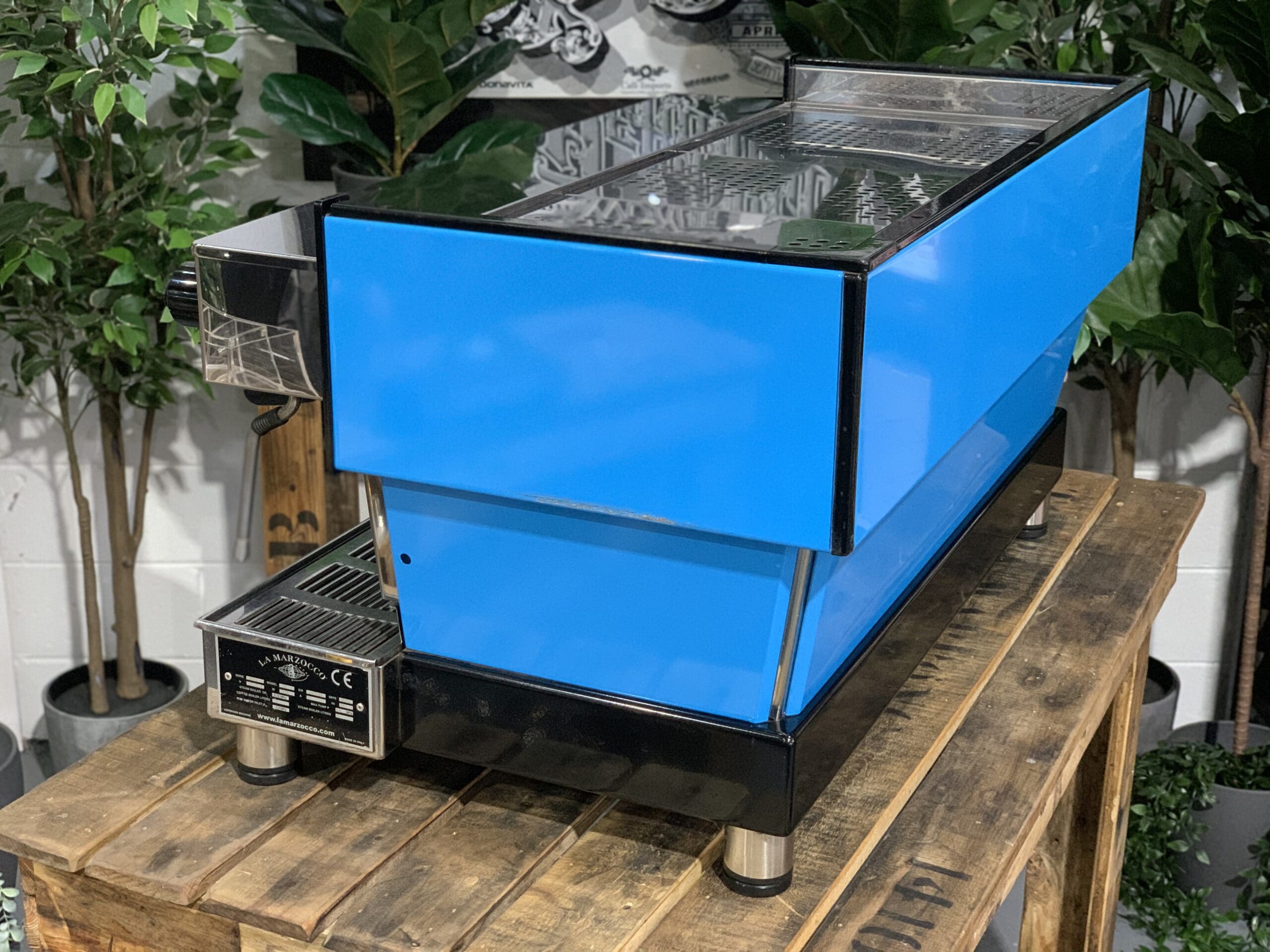 La  Marzocco Linea Classic 3 Group Bright Blue