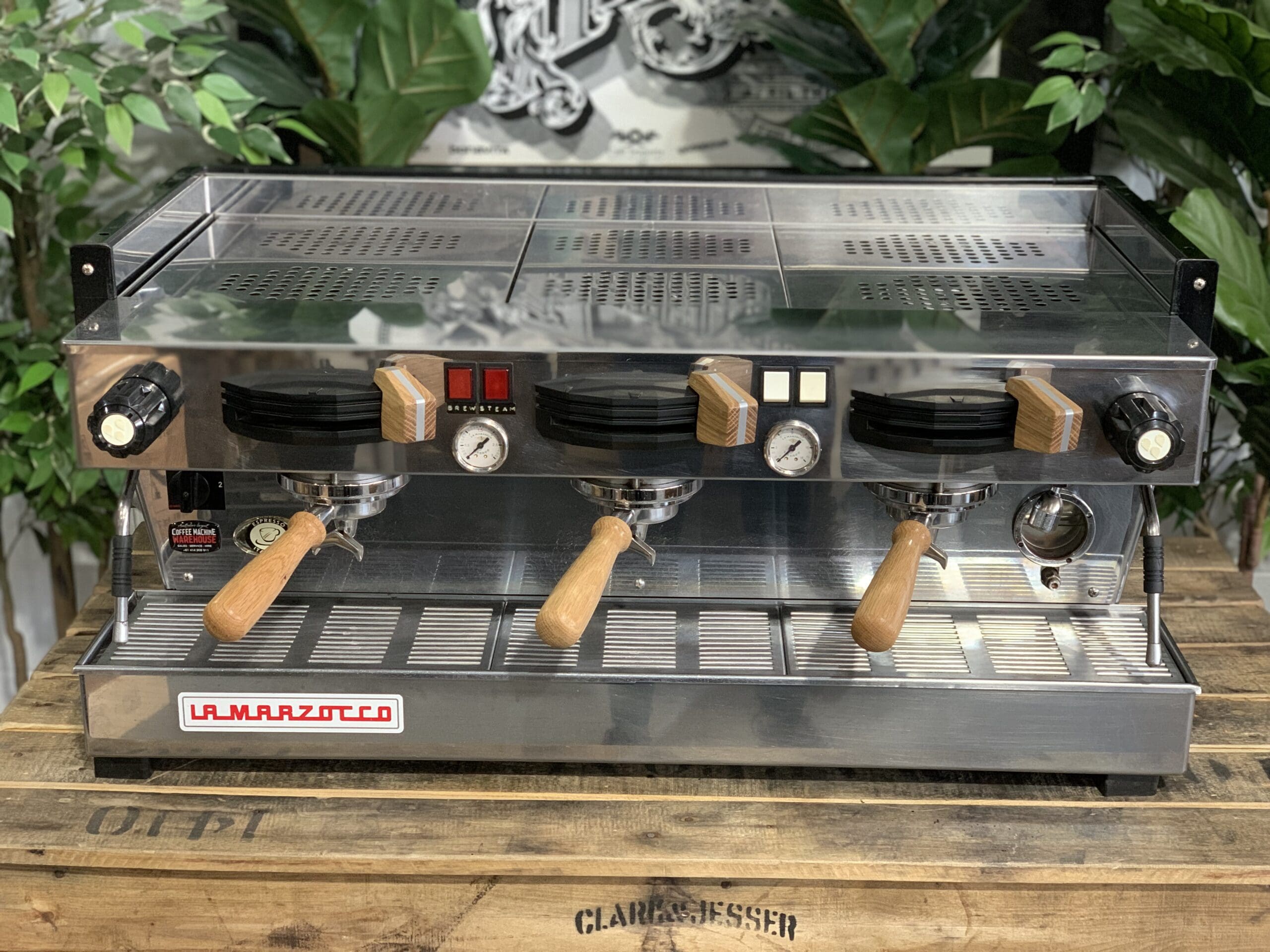 La Marzocco Linea Classic American Oak Timber MP 3 Group Stainless Steel