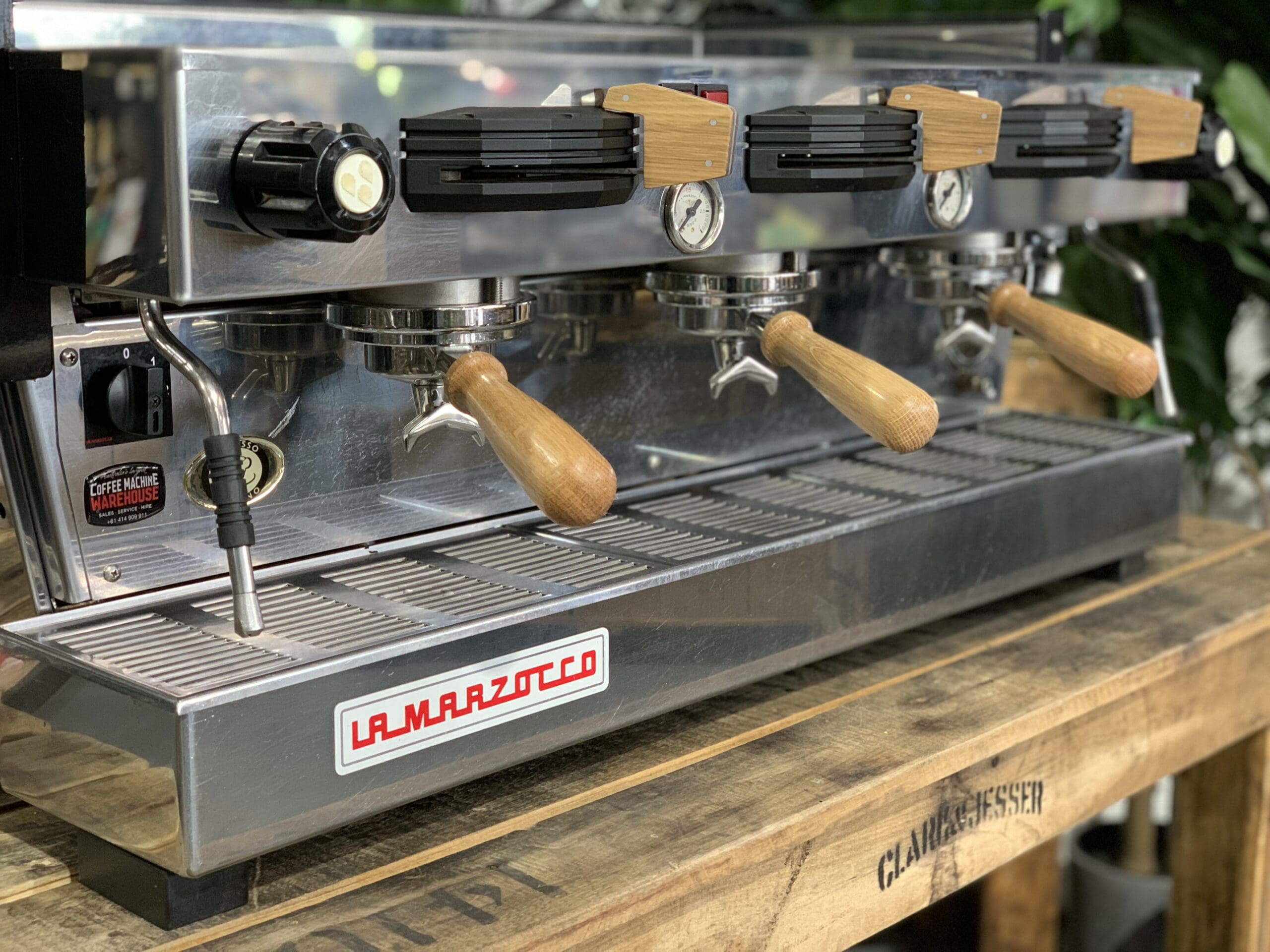 La Marzocco Linea Classic American Oak Timber MP 3 Group Stainless Steel