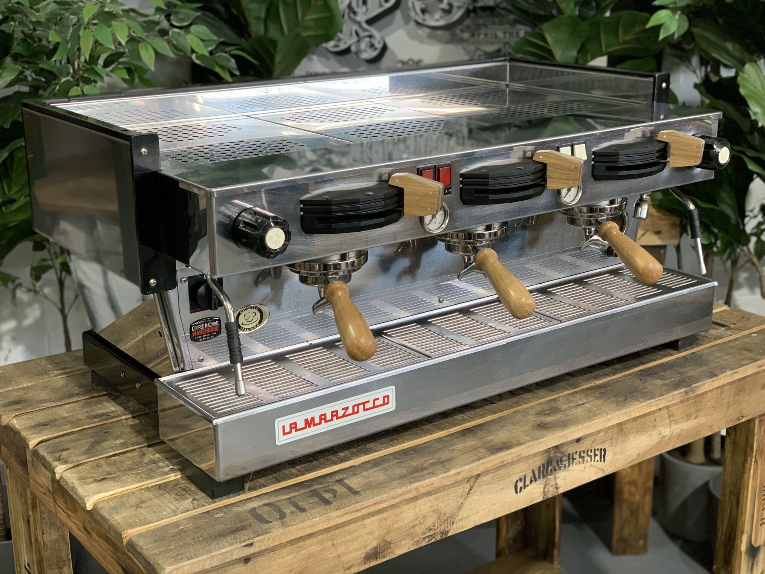 La Marzocco Linea Classic American Oak Timber MP 3 Group Stainless Steel