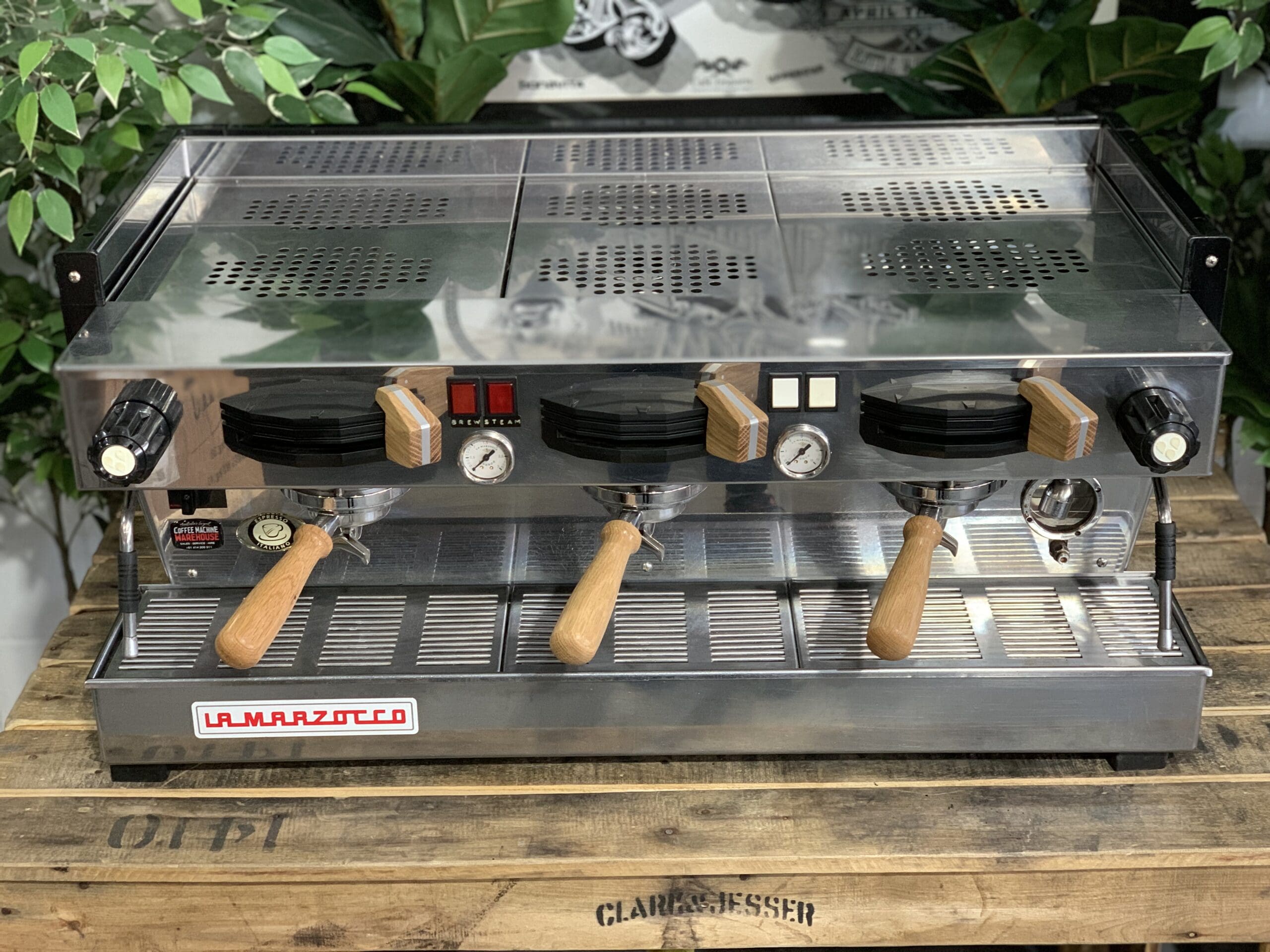 La Marzocco Linea Classic American Oak Timber MP 3 Group Stainless Steel