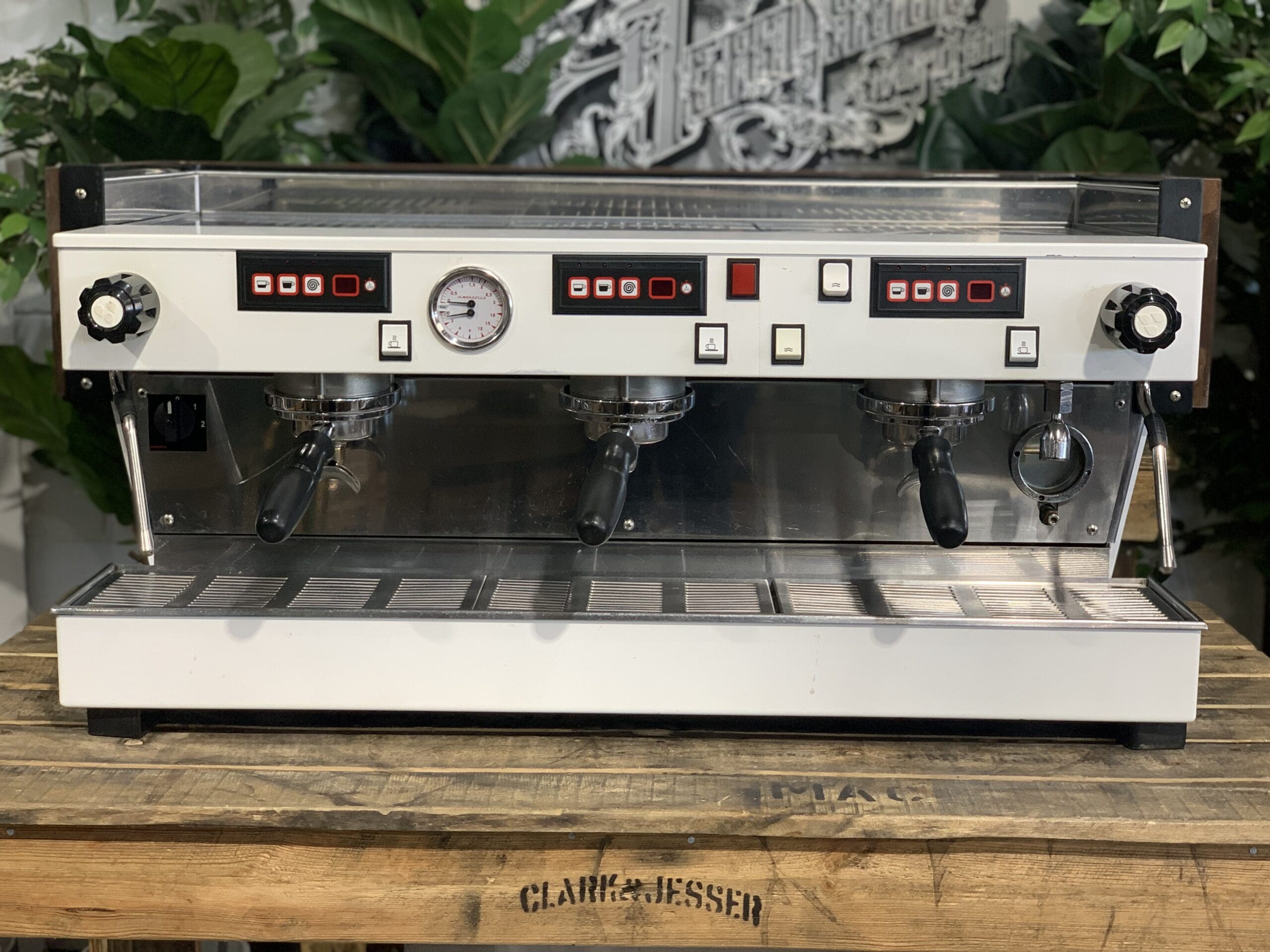 La  Marzocco Linea Classic Chrono Touch Pads 3 Group White/Wood