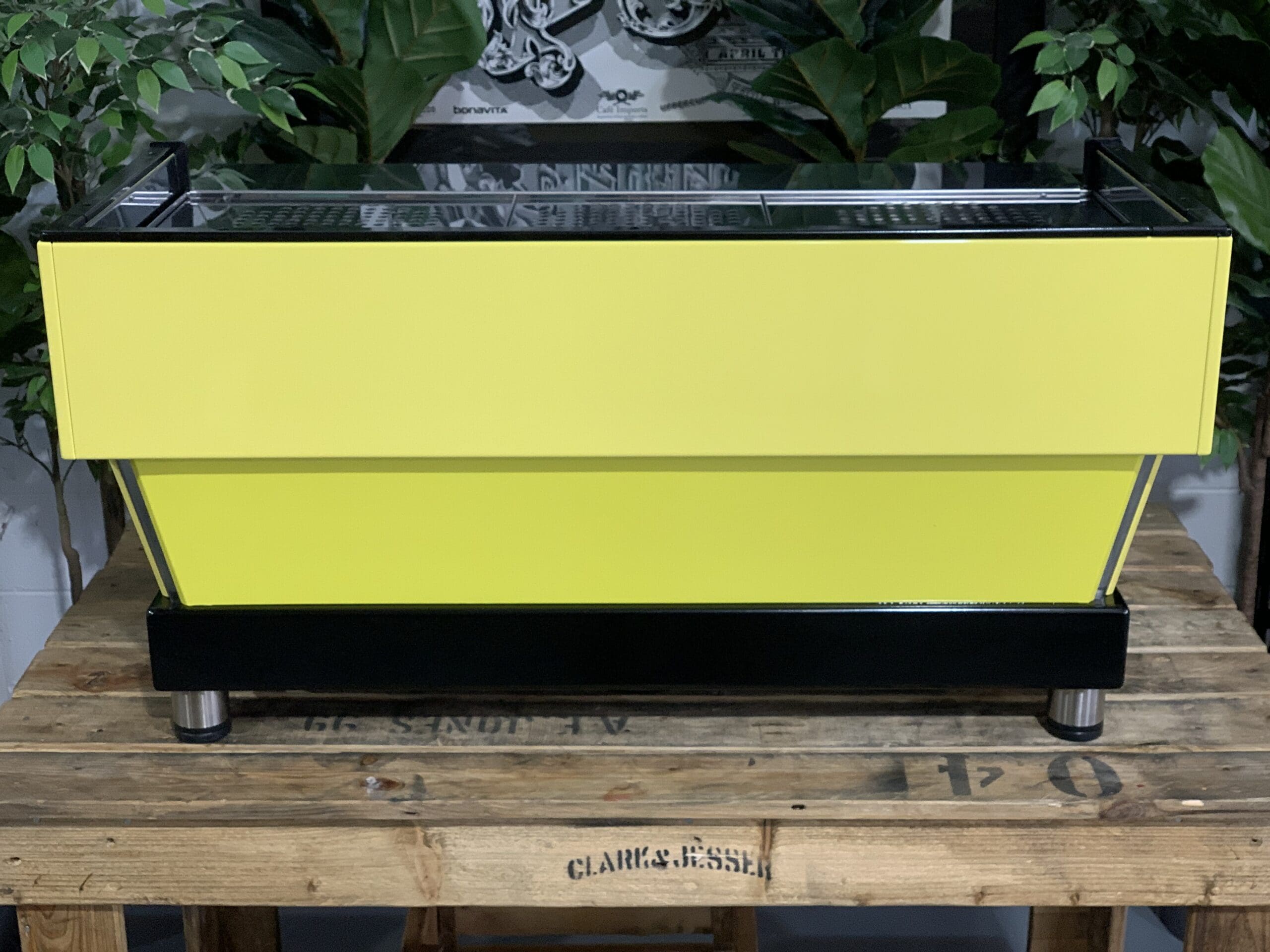 La Marzocco Linea Classic 3 Group Lego Yellow