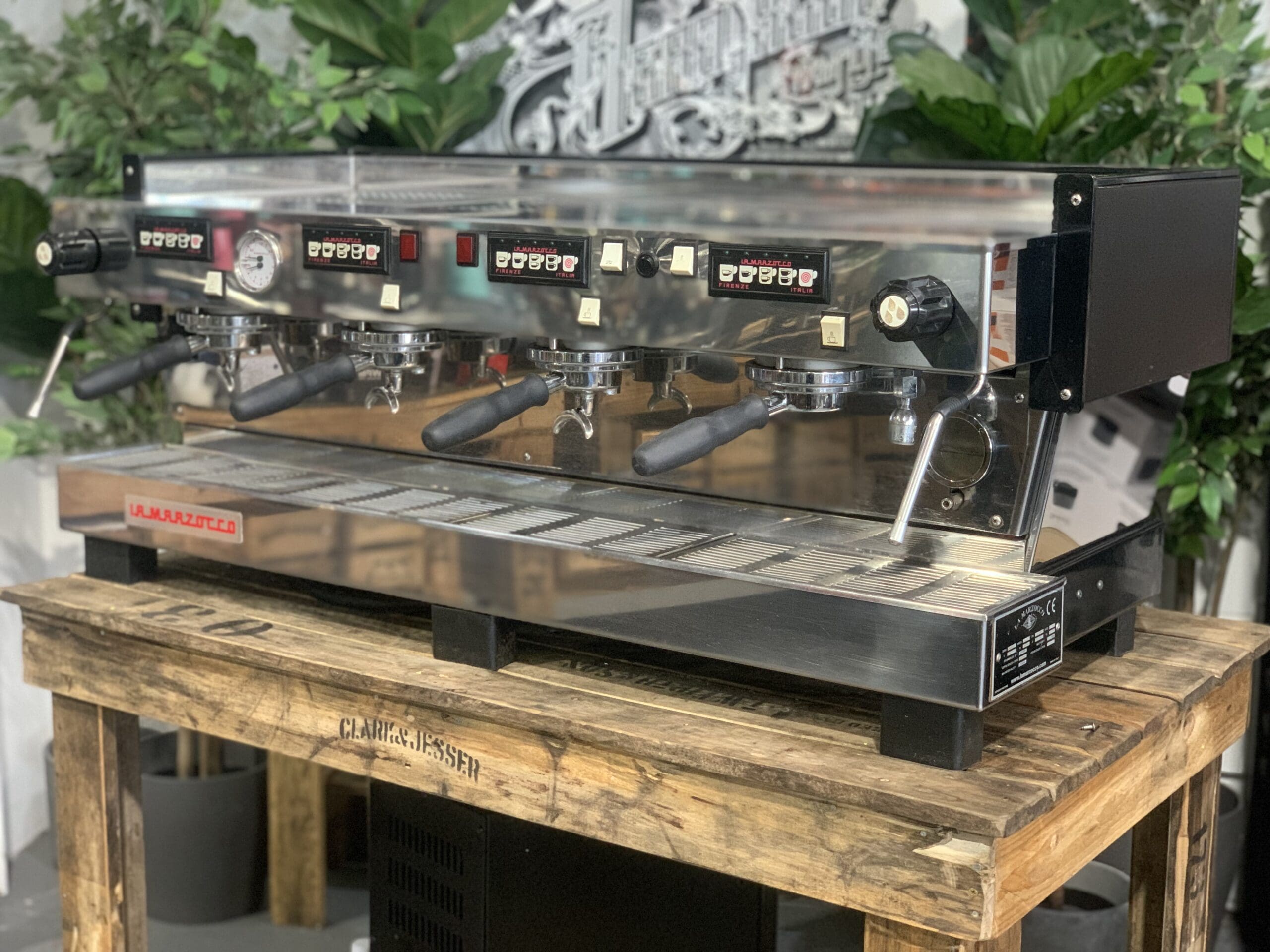 La  Marzocco Linea Classic 4 Group Black &amp; Stainless Steel