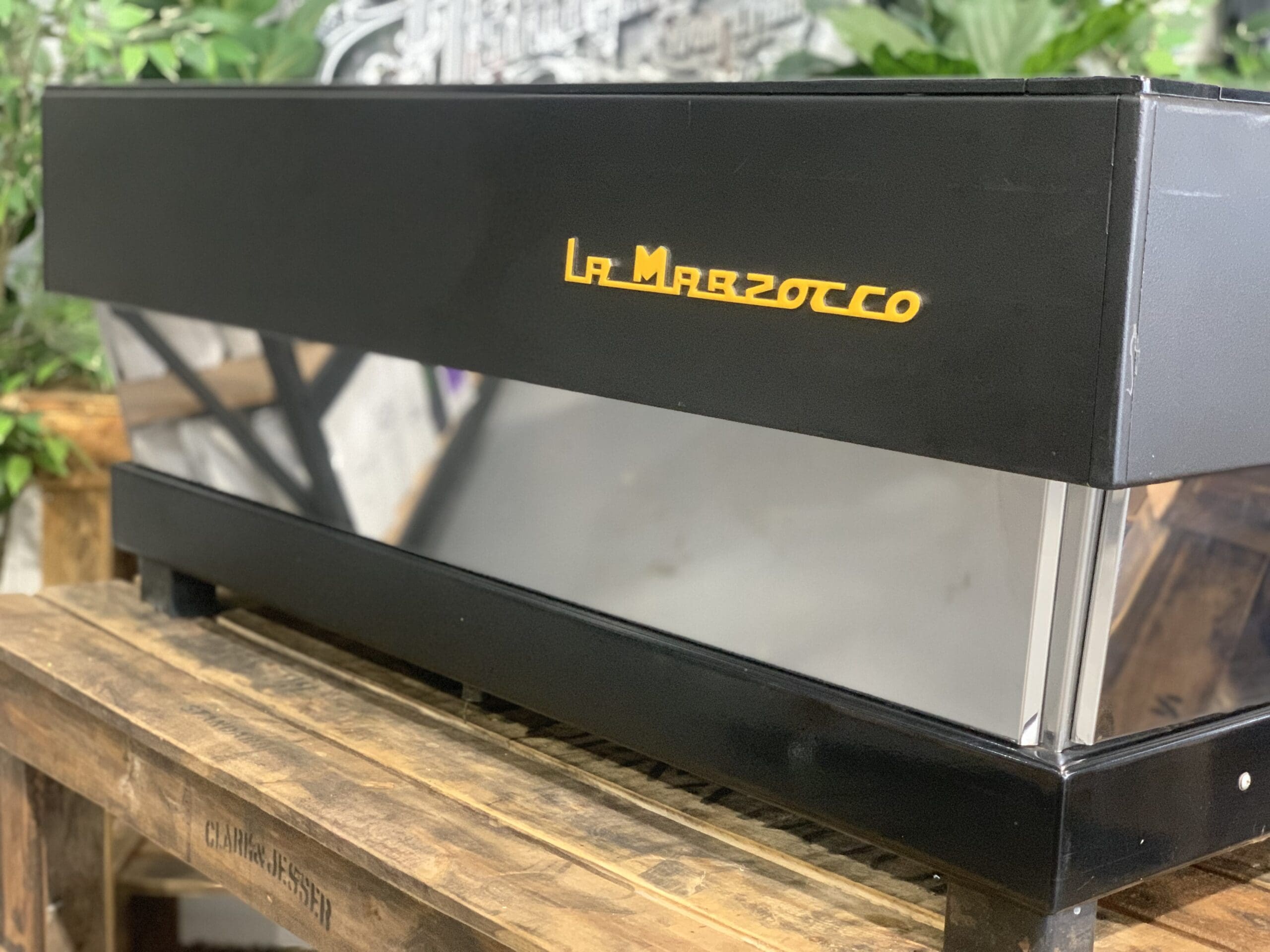 La  Marzocco Linea Classic 4 Group Black &amp; Stainless Steel