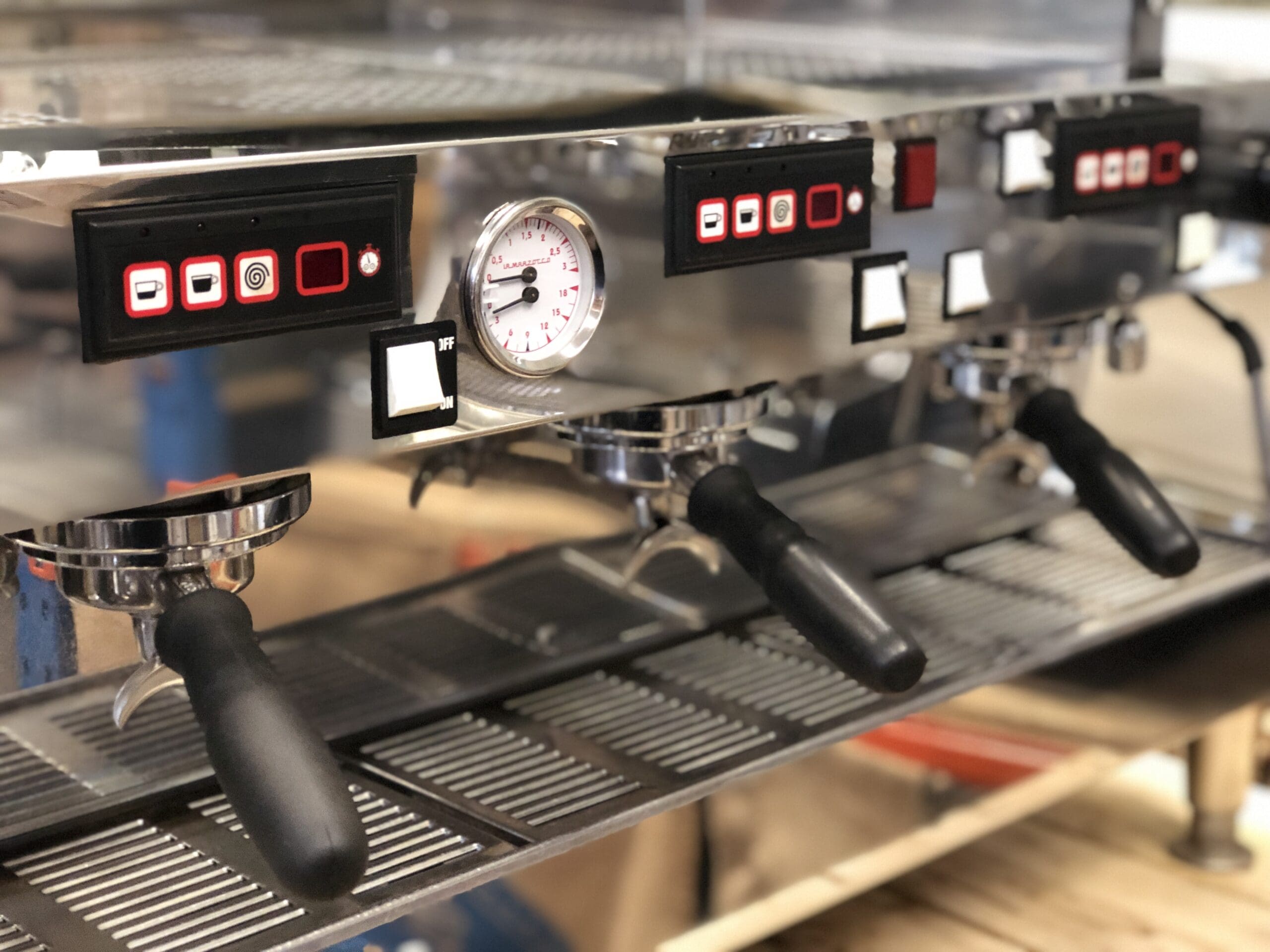 La  Marzocco Linea Classic 3 Group Golden Brown