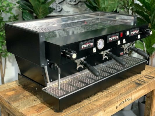 La Marzocco Linea Classic 3 Group Black on Black